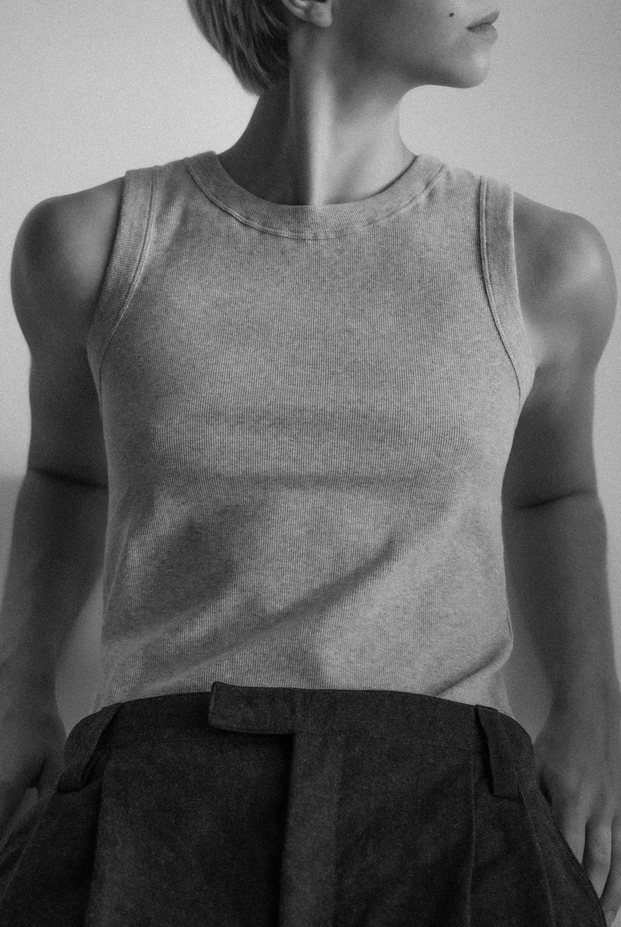 The Rania beige melange, ribbed tank, organic cotton, shown on model
