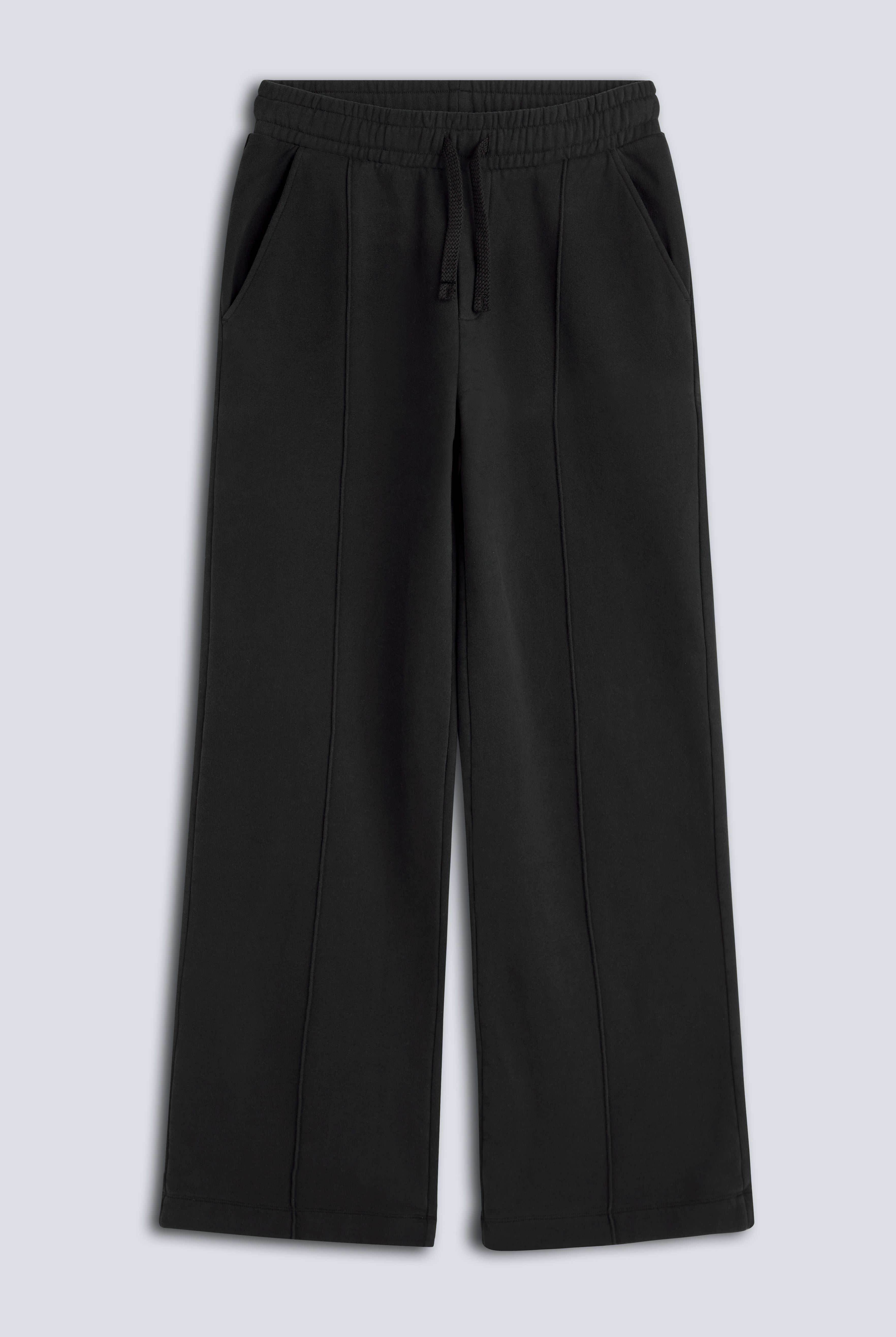 The Gioia wide-leg pants in essential black detail view, 100% organic cotton fleece