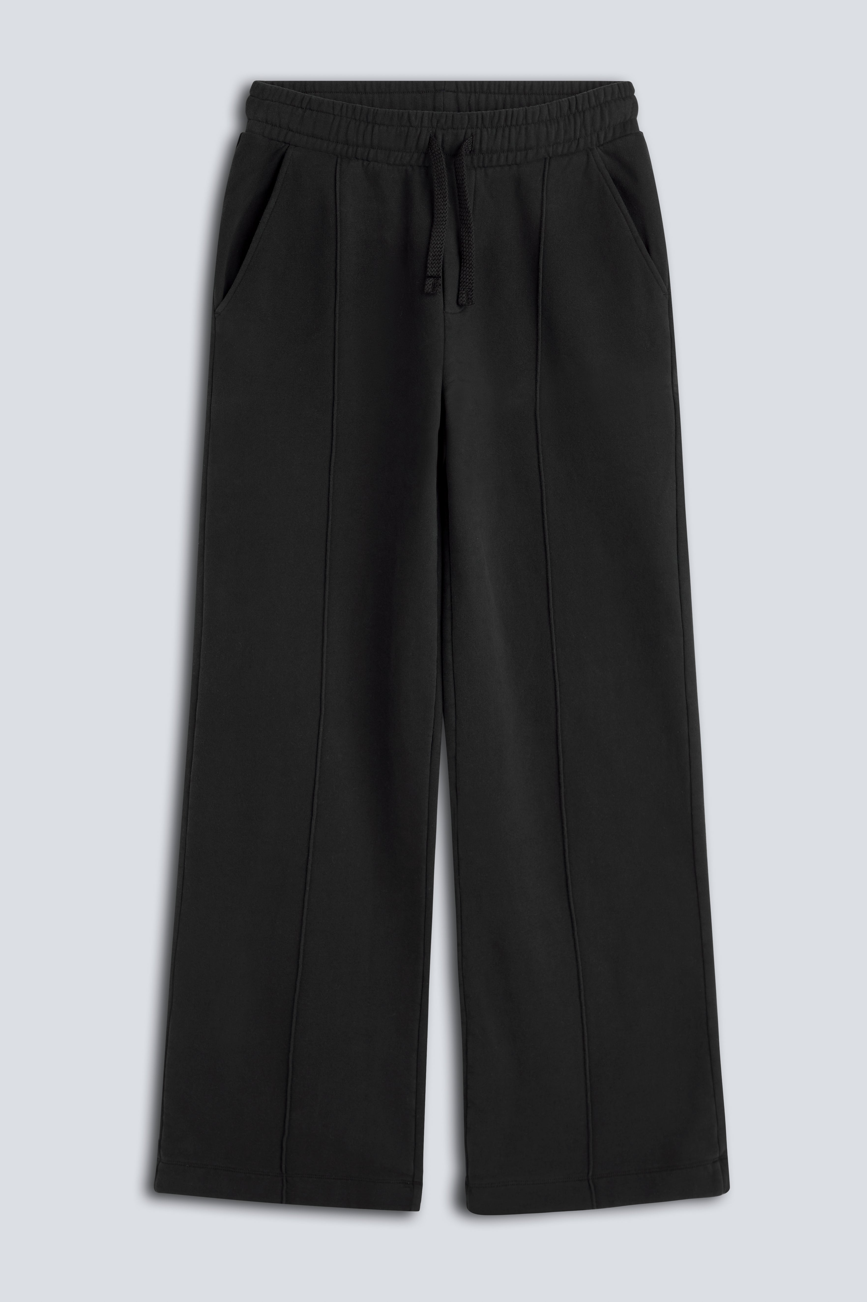 The Gioia wide-leg pants in essential black detail view, 100% organic cotton fleece