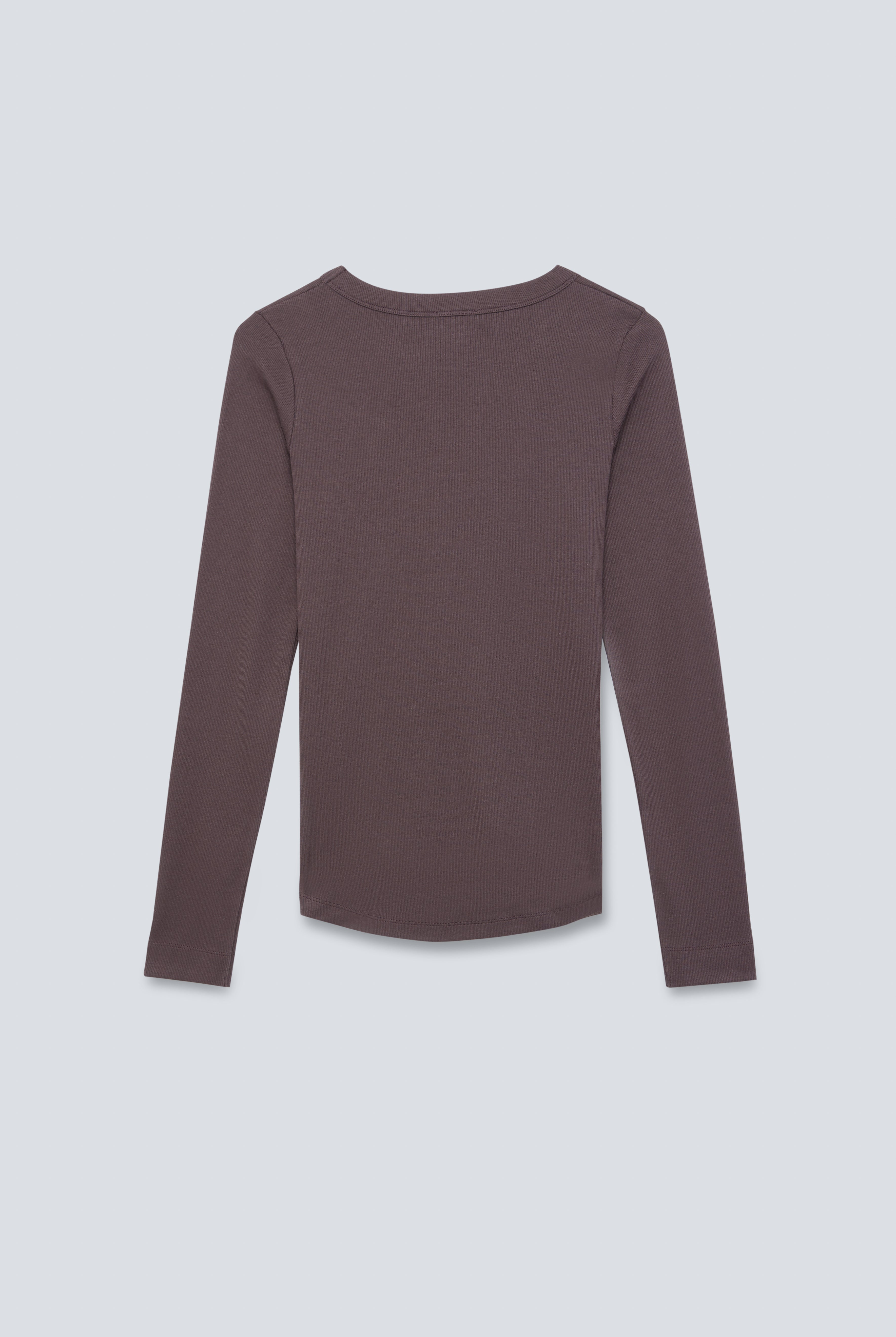 The Ella in Plum. Crew-neck long sleeve. 95% organic cotton with 5% elastane. Back view. GOTS