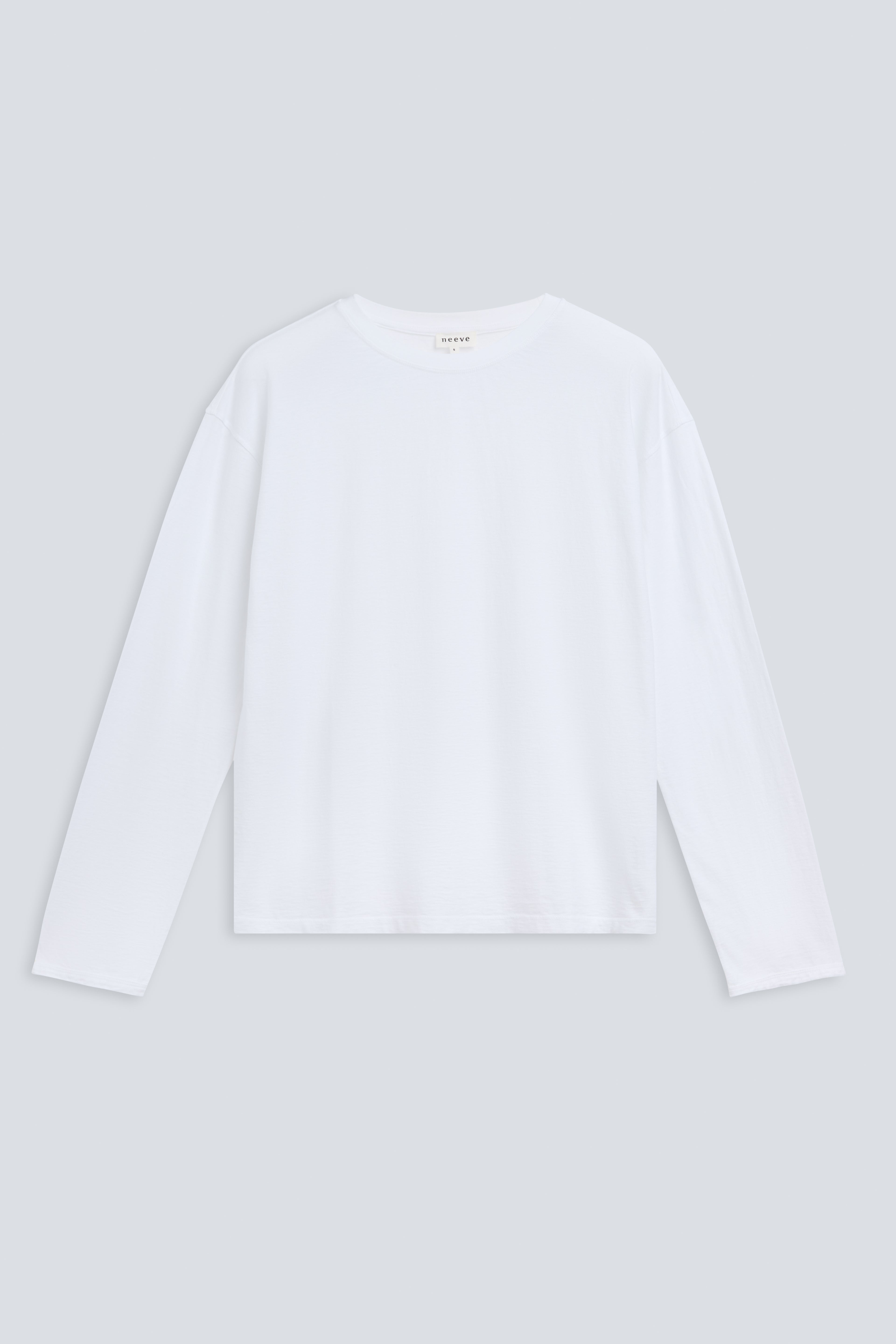 The Emily in Crispy White. Organic cotton long sleeve, 140 grams. GOTS. Front view.