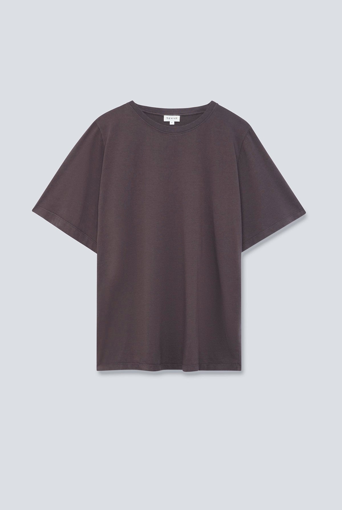 The Jess in Plum. 180 grams, 100% organic cotton. Front view.
