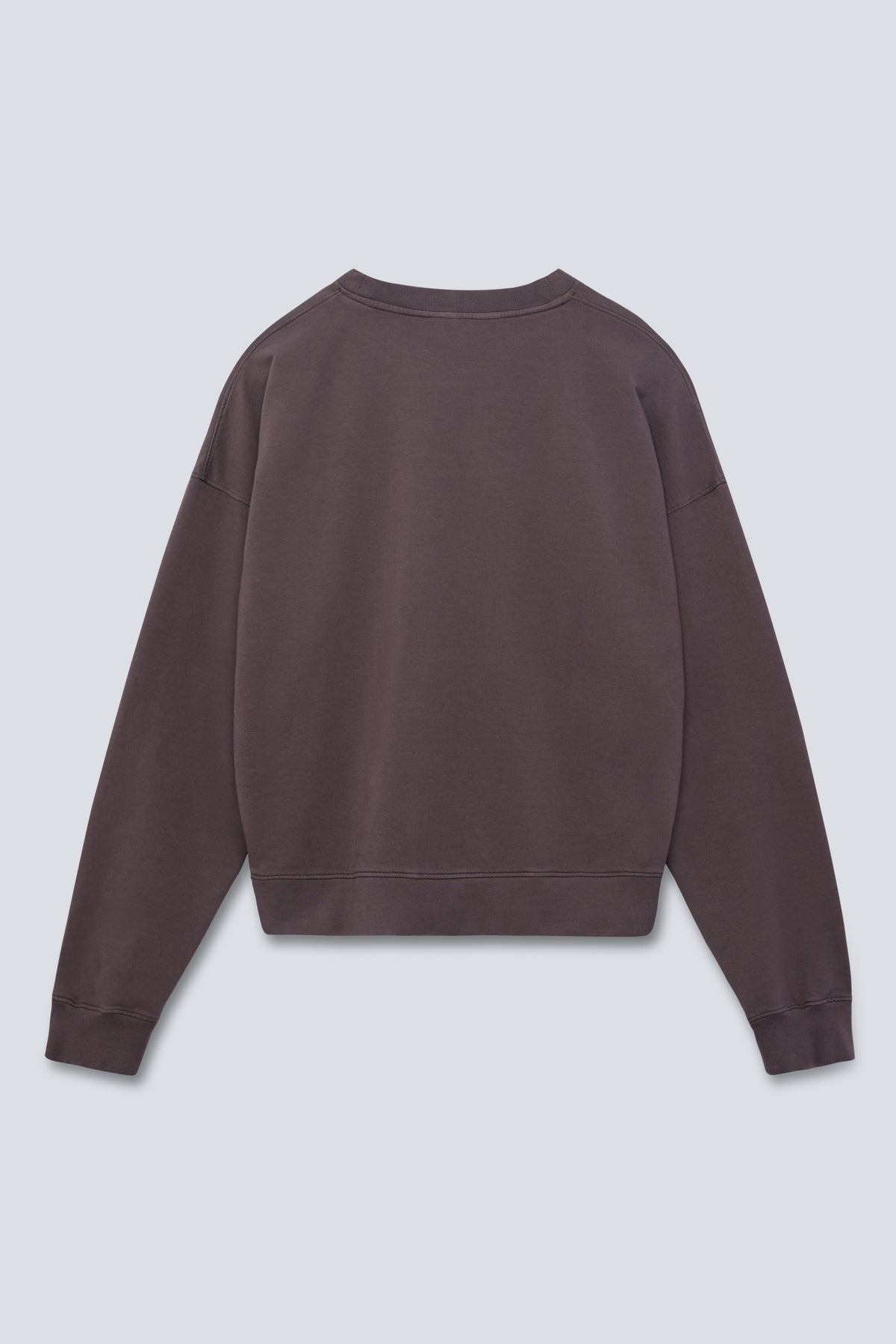 The May in Plum. Crew-neck sweater with a boxy shape. 100% organic cotton babyfleece. Back view.
