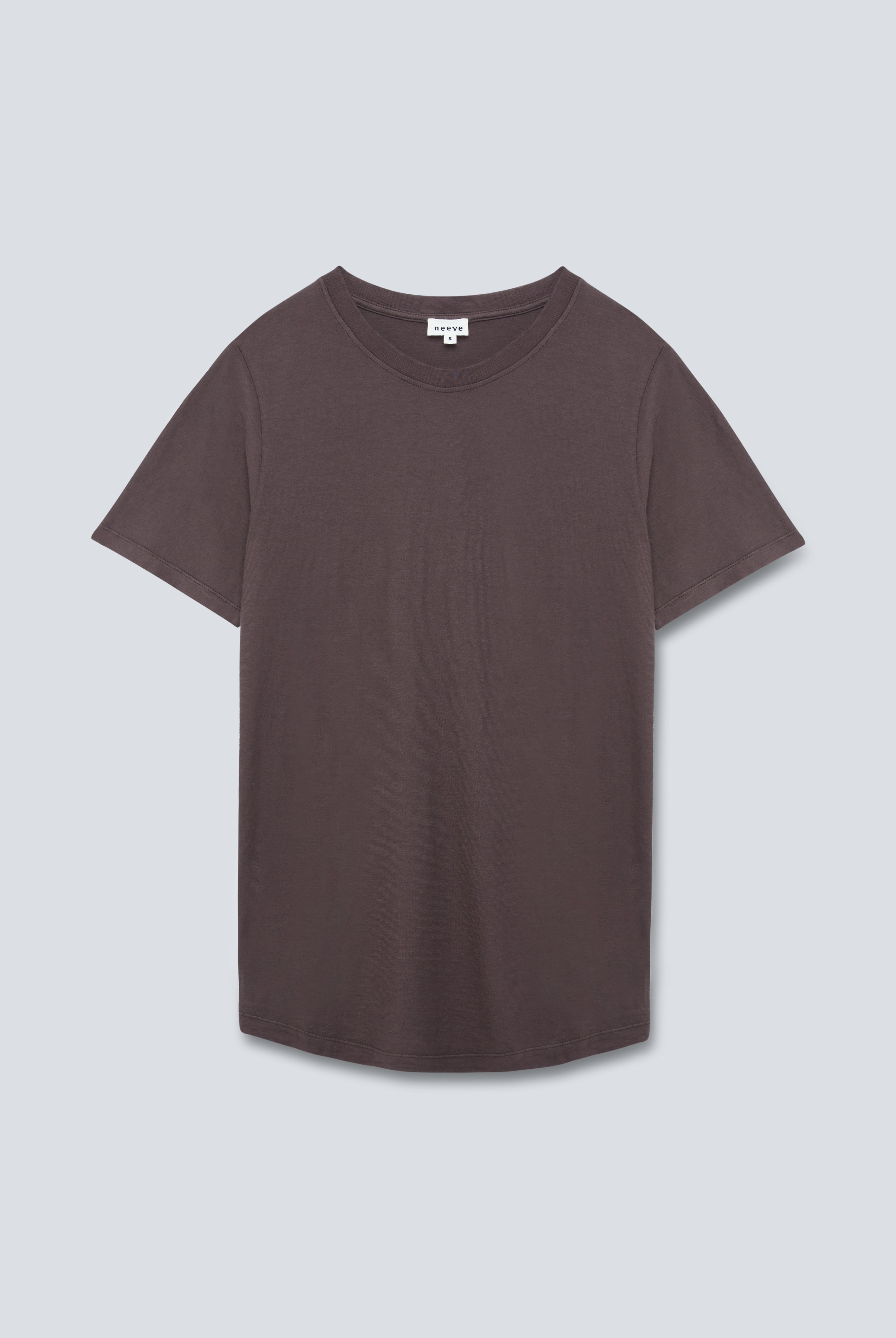 The Michelle in Plum. Crew-neck T-shirt, 100% organic cotton, 140 grams. Front view. GOTS