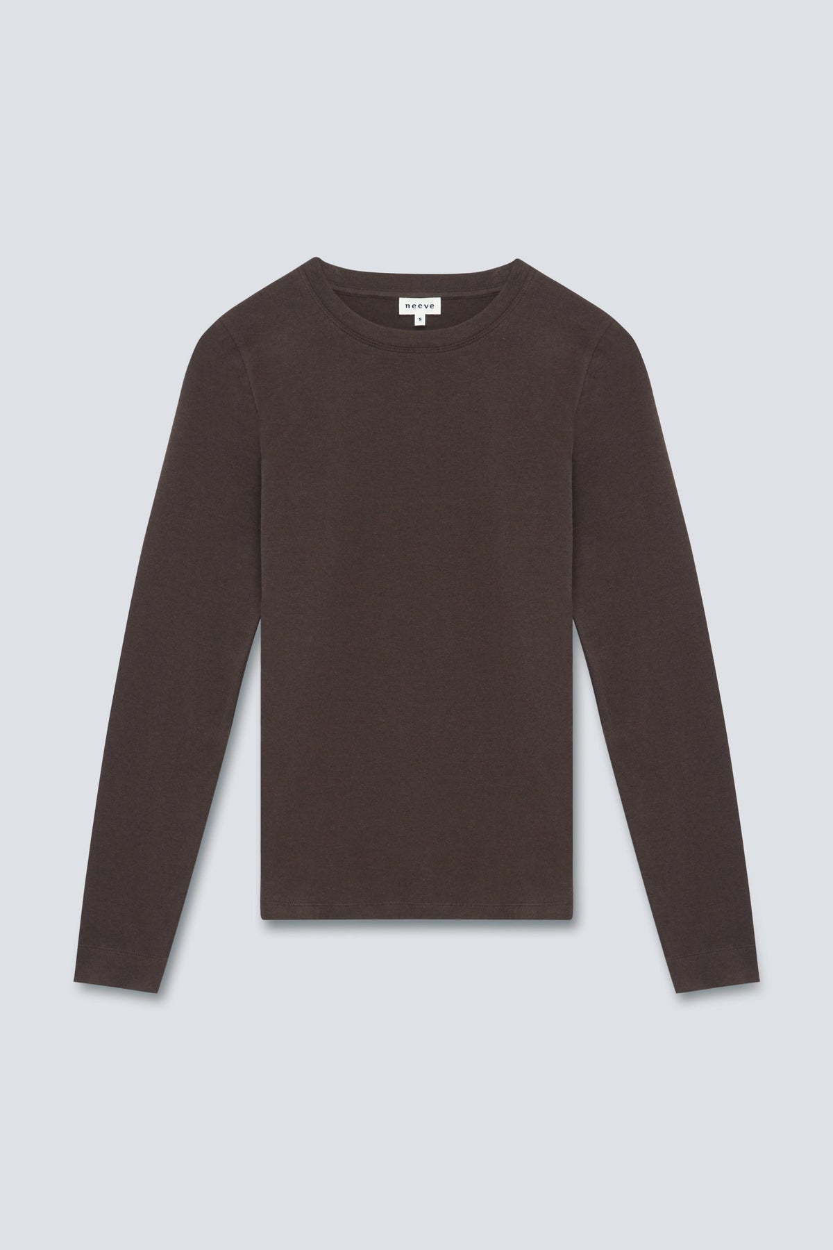 The Nora longsleeve in Chocolate Melange. Gemaakt van 95% biologisch katoen met 5% elastaan. Voorkant.