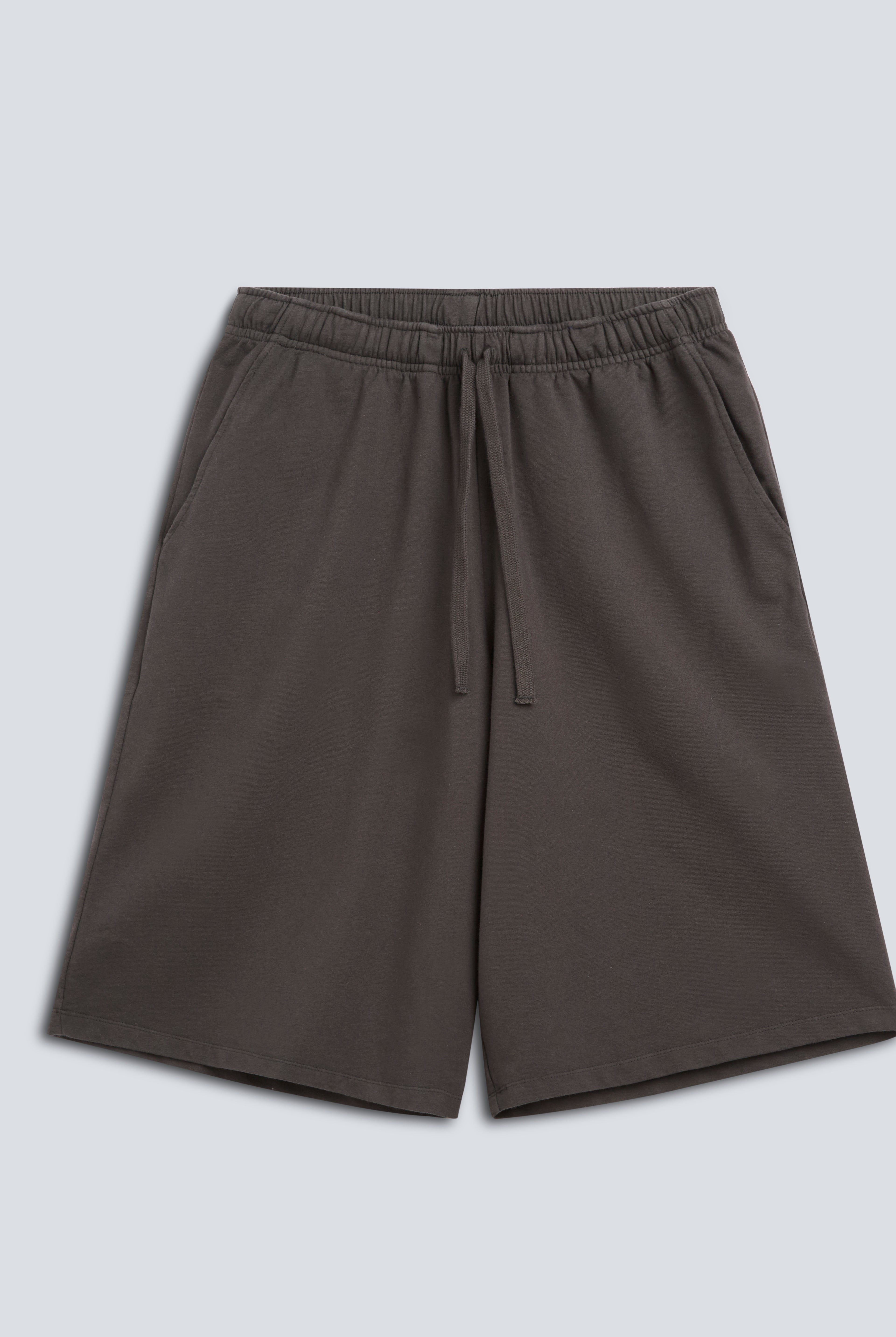 The Posey in Pitch Black. 100% organic cotton babyfleece. GOTS certified. Front view.