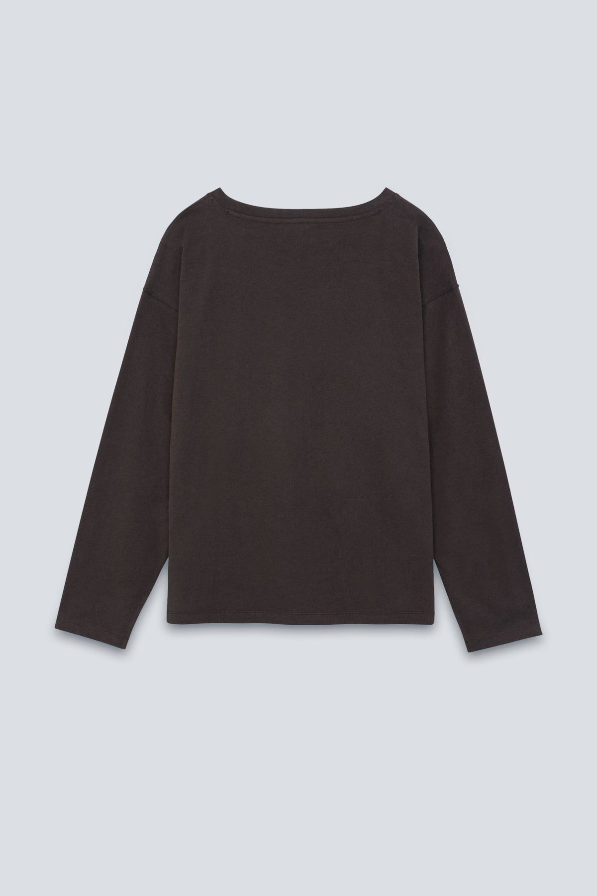 The Rose in Chocolate Melange. An oversized long sleeve that wears like a sweater, but lighter. 95% organic cotton with 5% elastane. Back view.