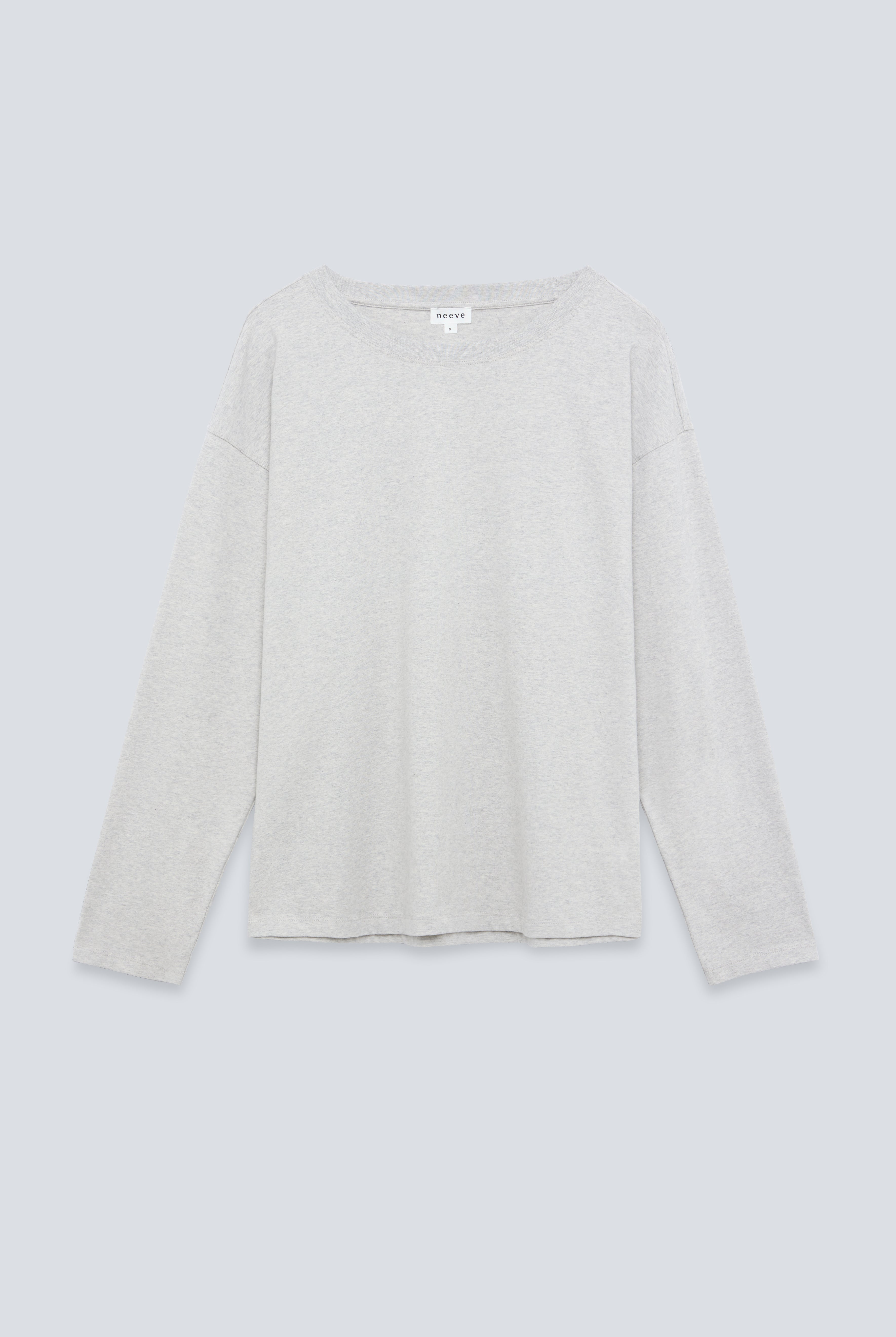 The Rose in Grey Melange. An oversized long sleeve that wears like a sweater, but lighter. 95% organic cotton with 5% elastane. GOTS. Front view.