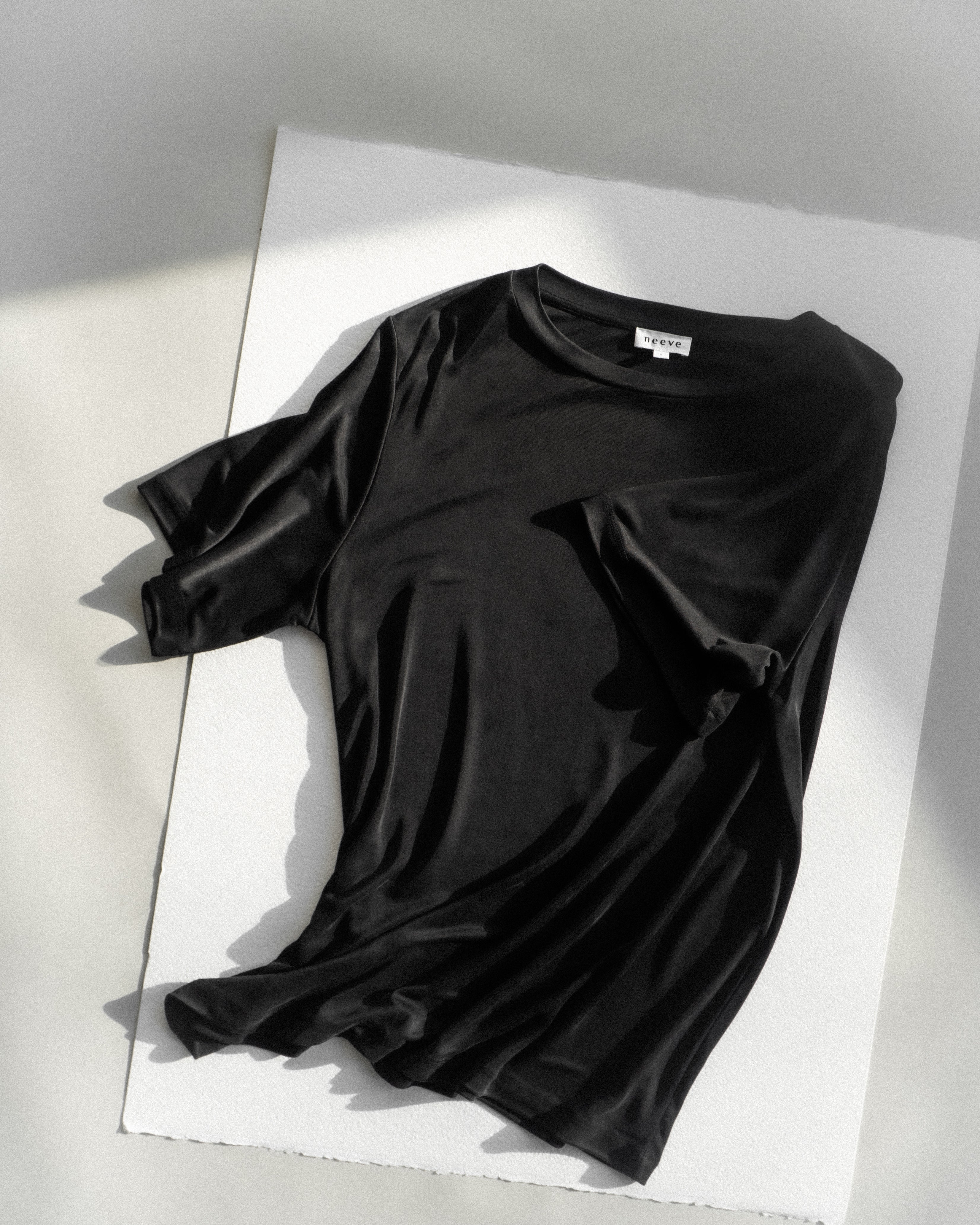 The Sadie in Essential Black. 100% Lyocell. Front view.