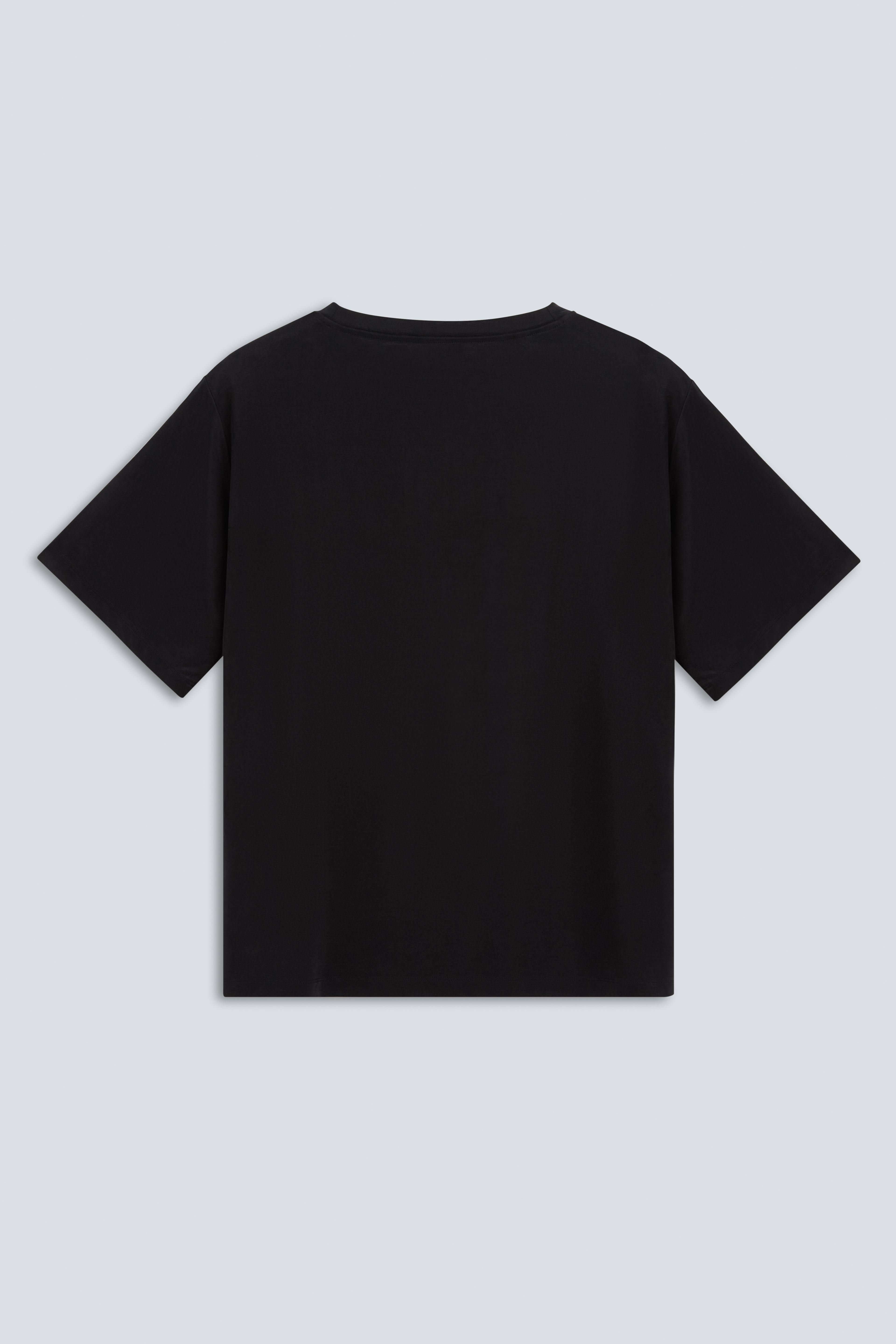 The Sadie in Essential Black. 100% Lyocell. Back view.