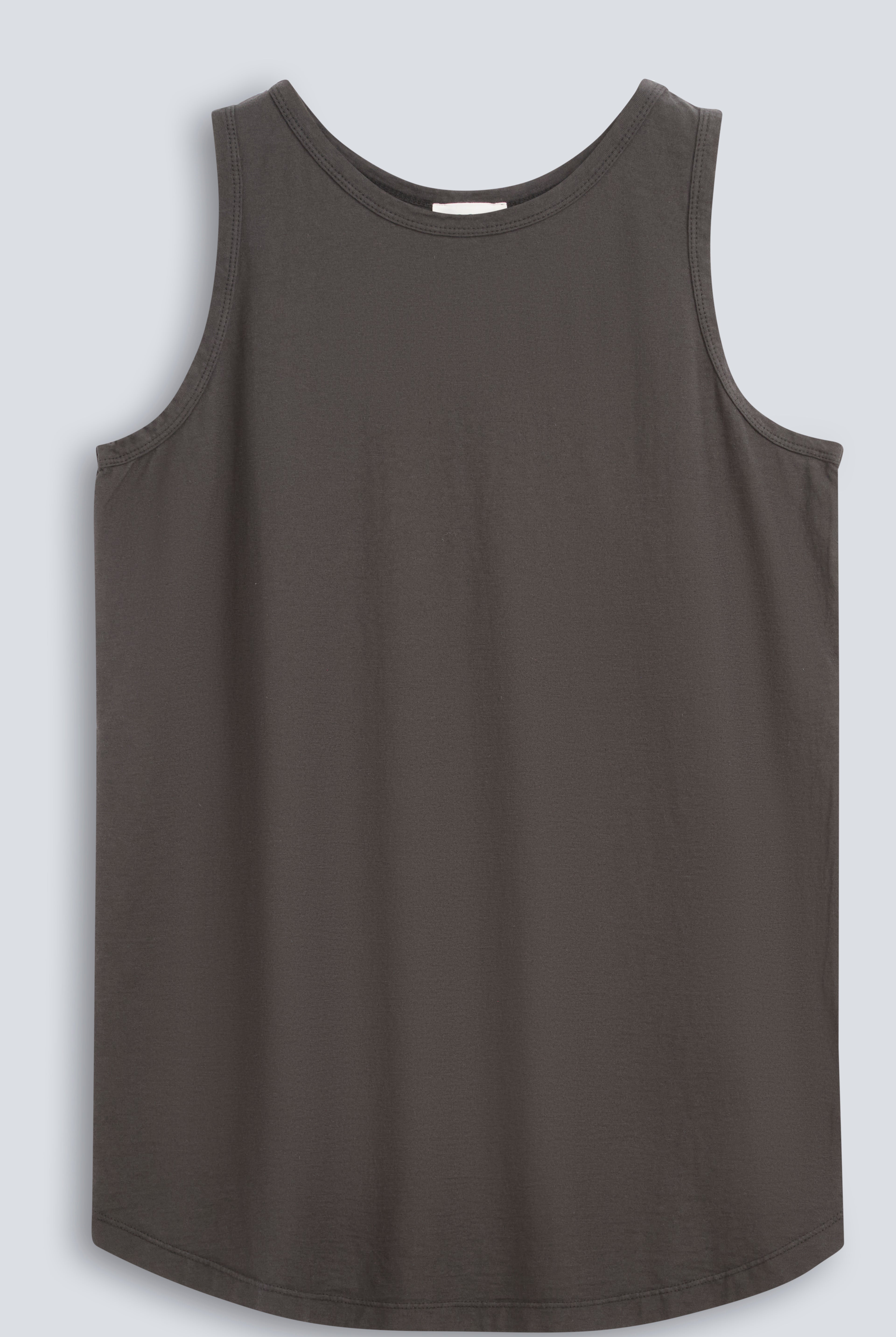 The Selene in Pitch Black. 140 grams organic cotton. GOTS certified.