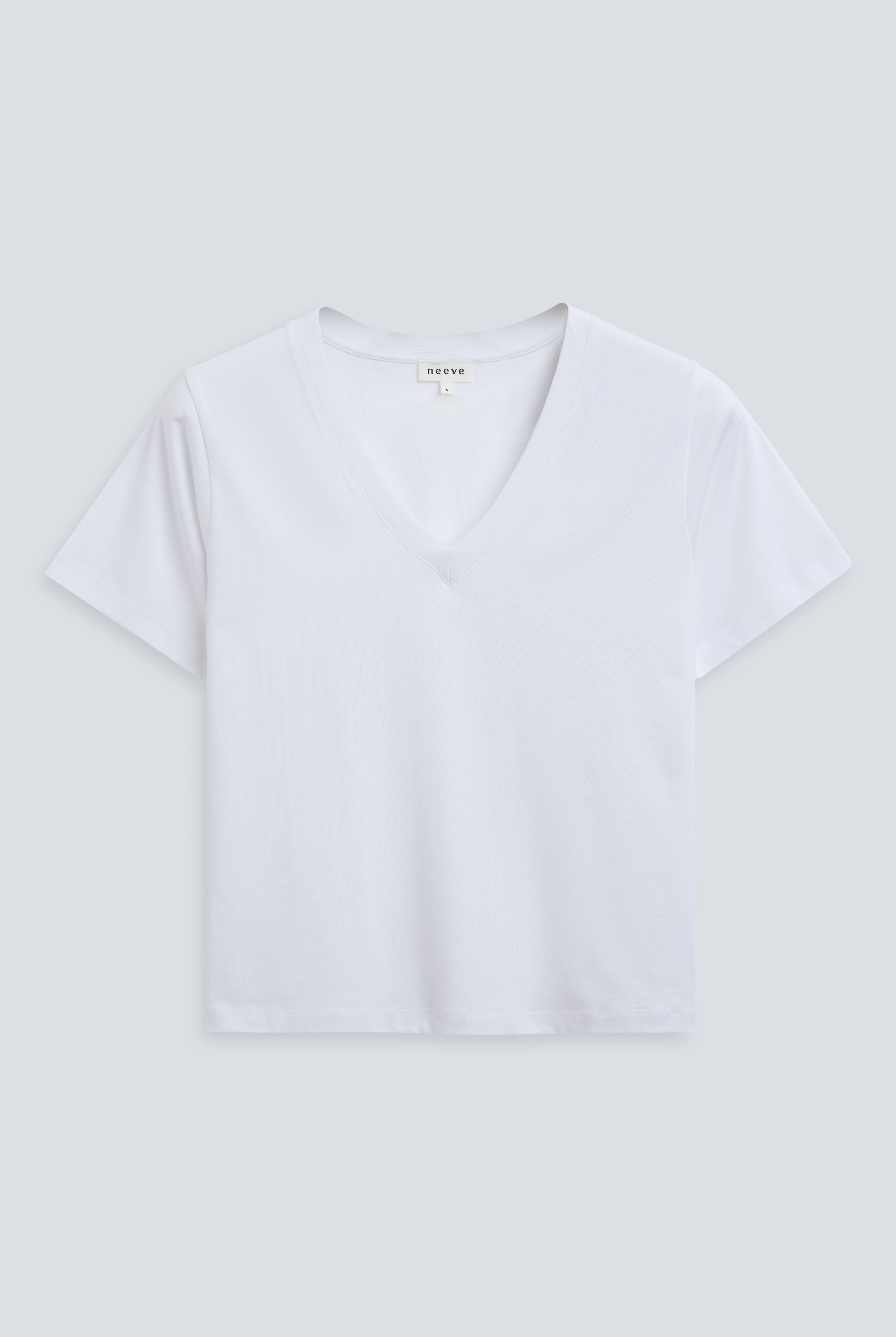 The Victoria in Crispy White. 180 grams 100% organic cotton. GOTS Certified. Front view.