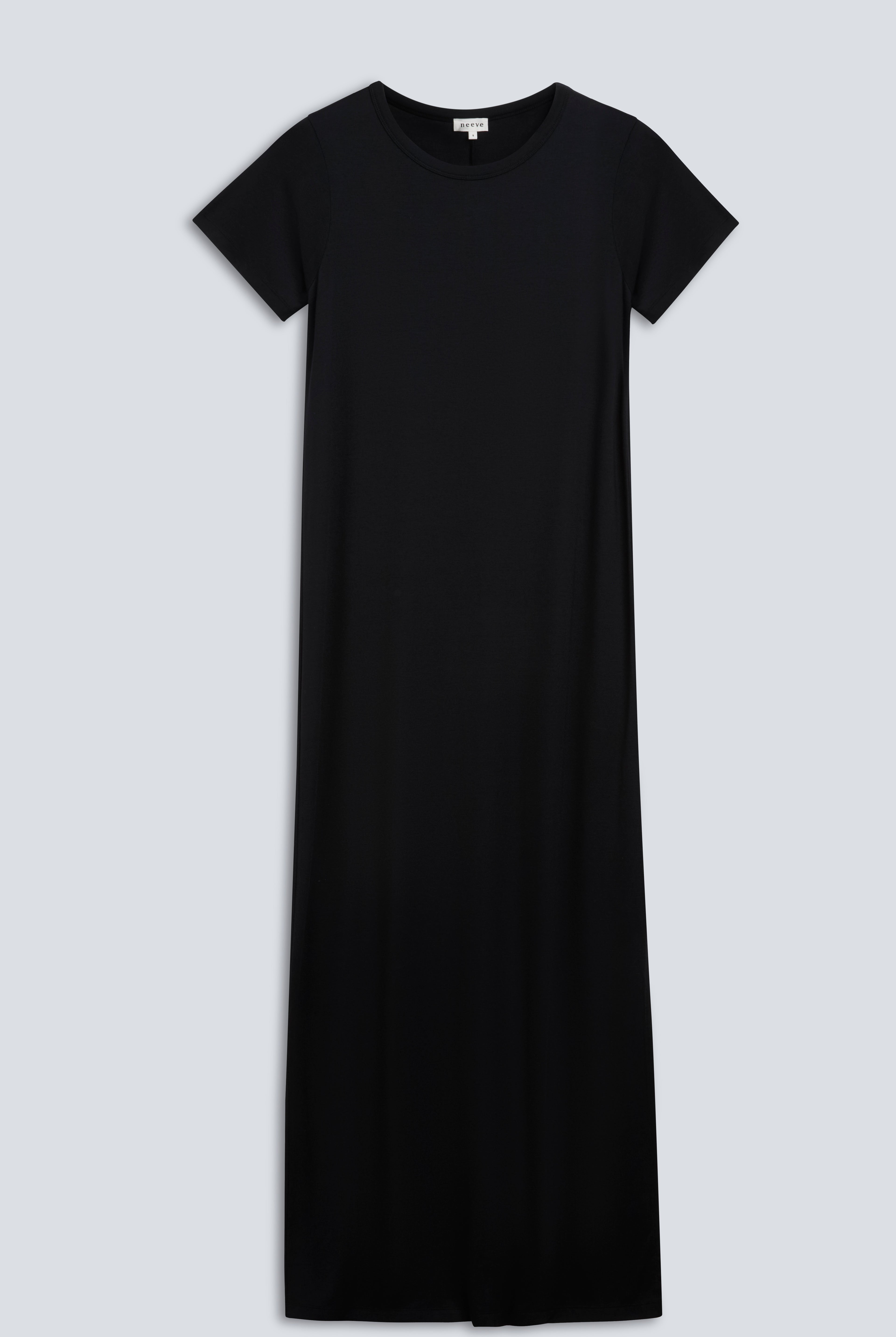 The Wren in Essential Black.
95% Micromodal with 5% elastane.
Front view.