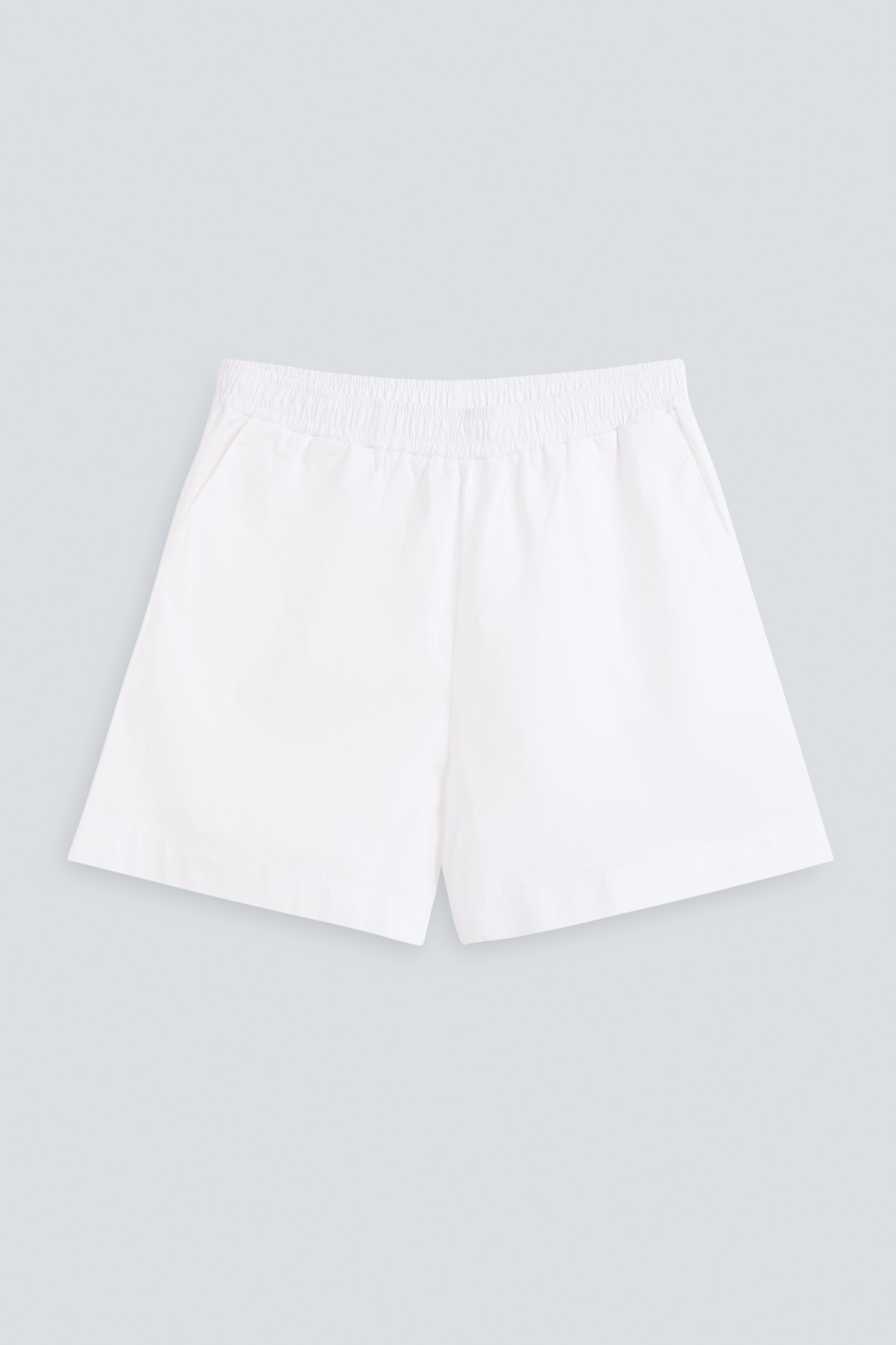 The Lux in Crispy White. 97% pima cotton with 3% elastane. Front view.