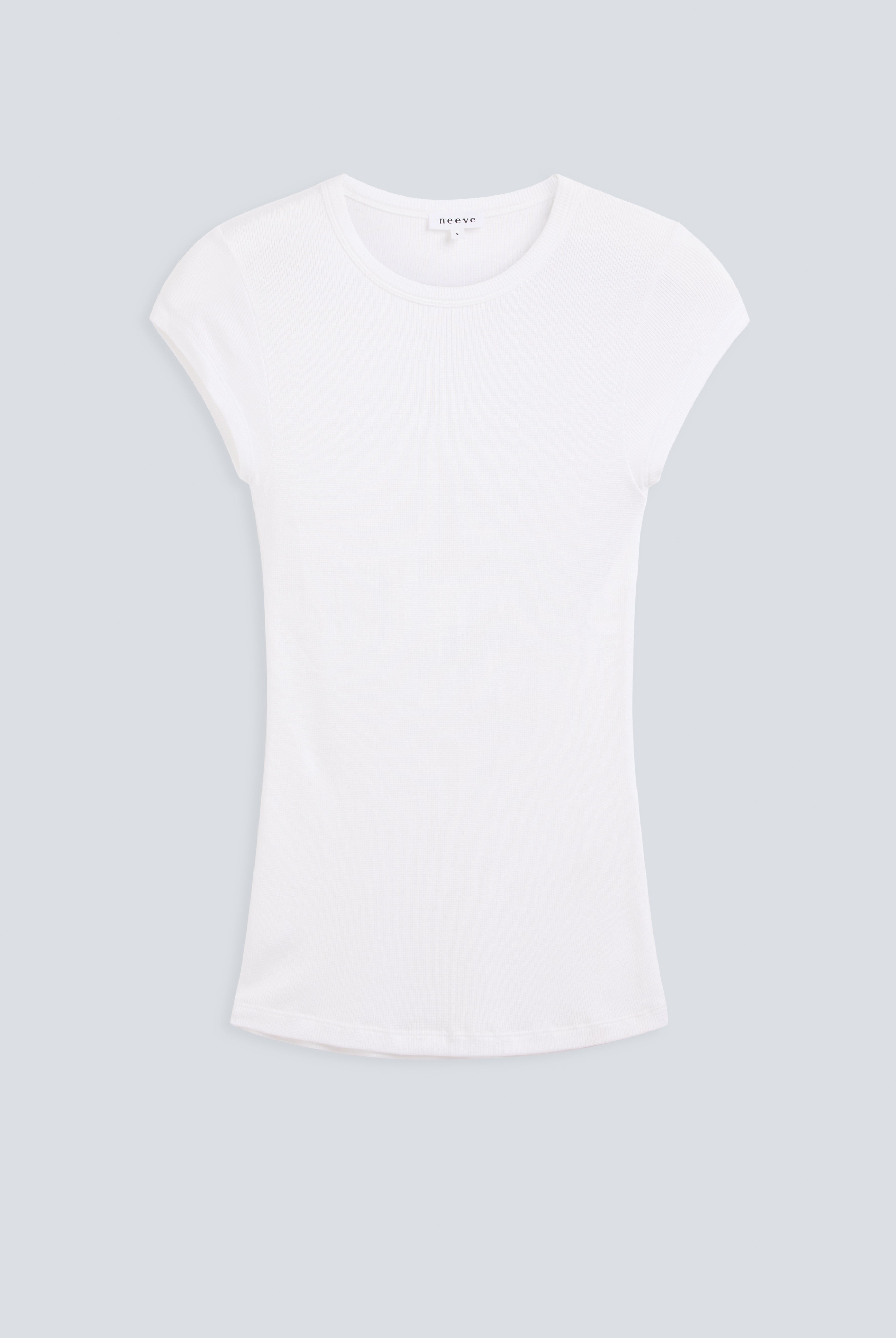 The Mika in Crispy White. Babytee. 98% modal with 2% elastane. Front view.