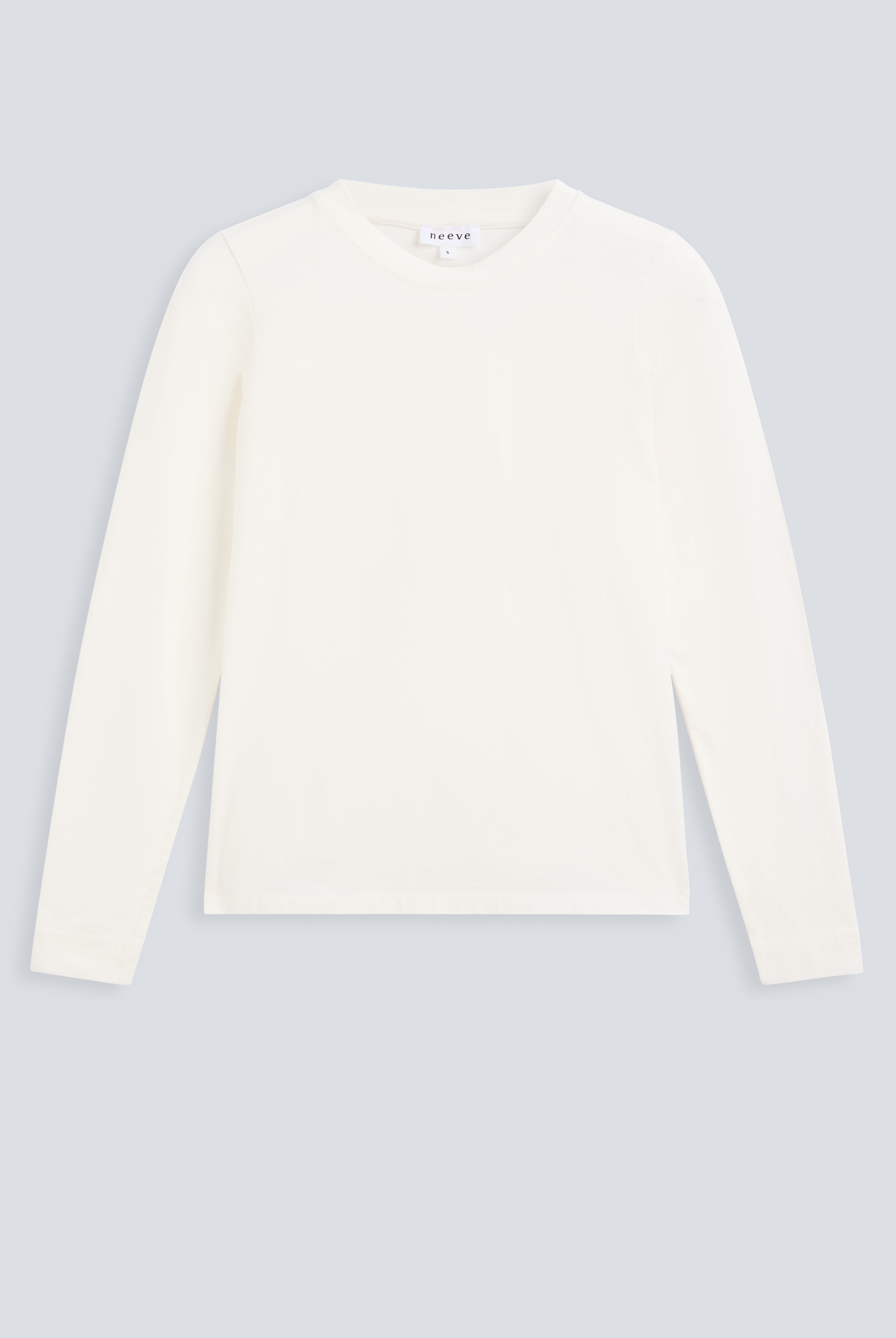 The Nora long sleeve in off-white front view. 95% organic cotton with 5% elastane. GOTS, made in Portugal