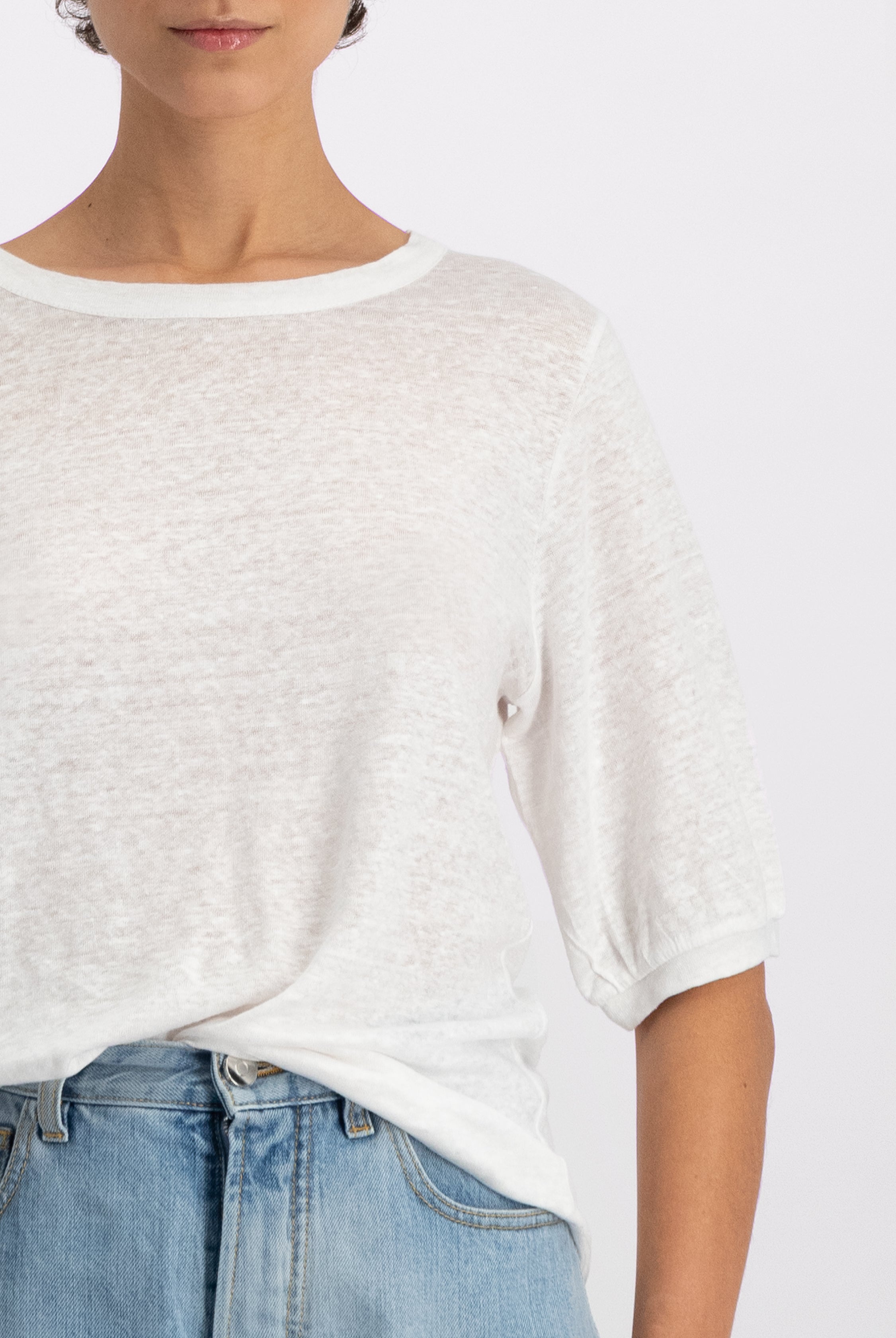 The Billie crispy white linen top front view, 100% linen made in Portugal