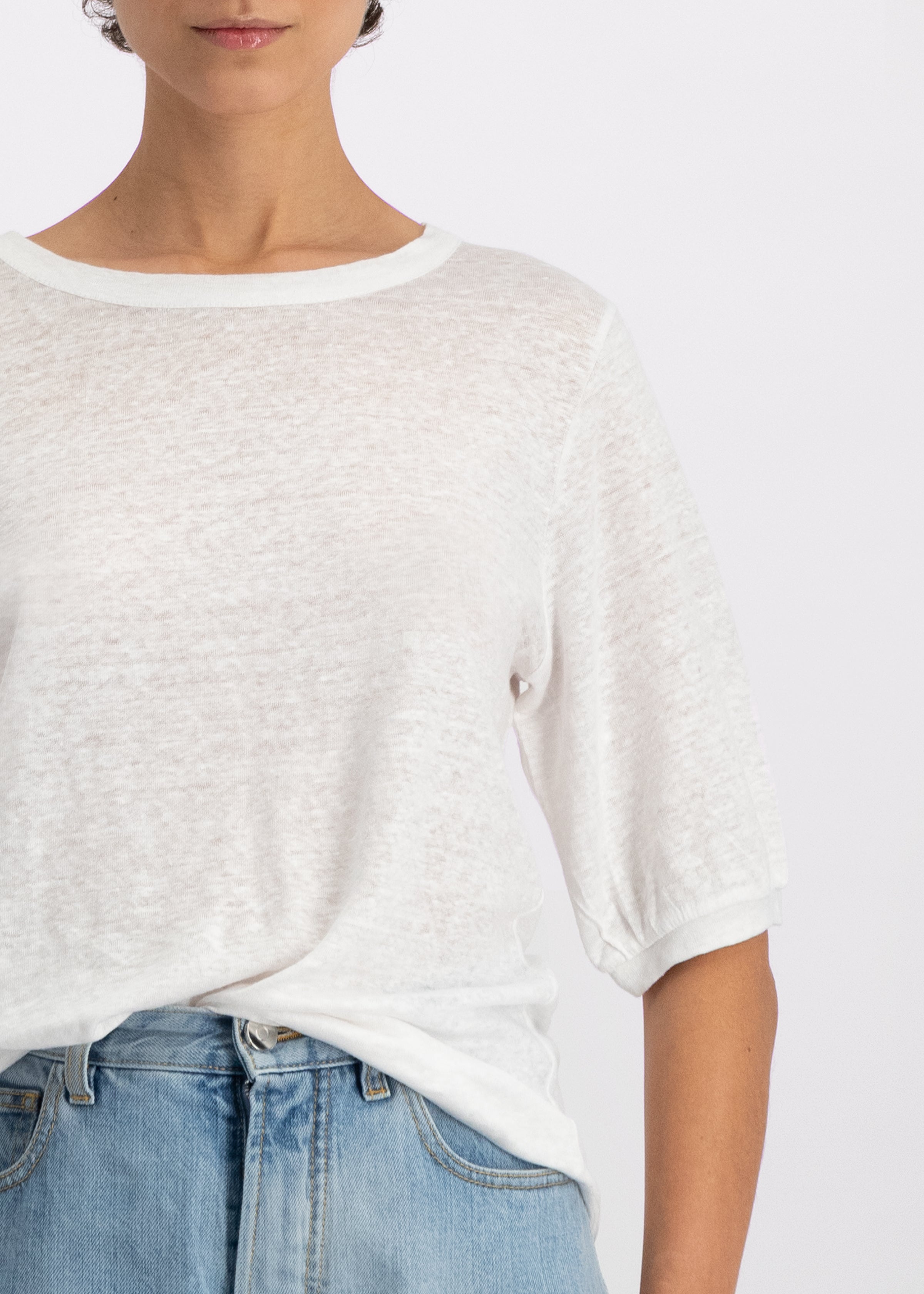 The Billie crispy white linen top front view, 100% linen made in Portugal