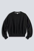 The Blake cropped sweatshirt essential black front view, 100% organic cotton fleece made in Portugal