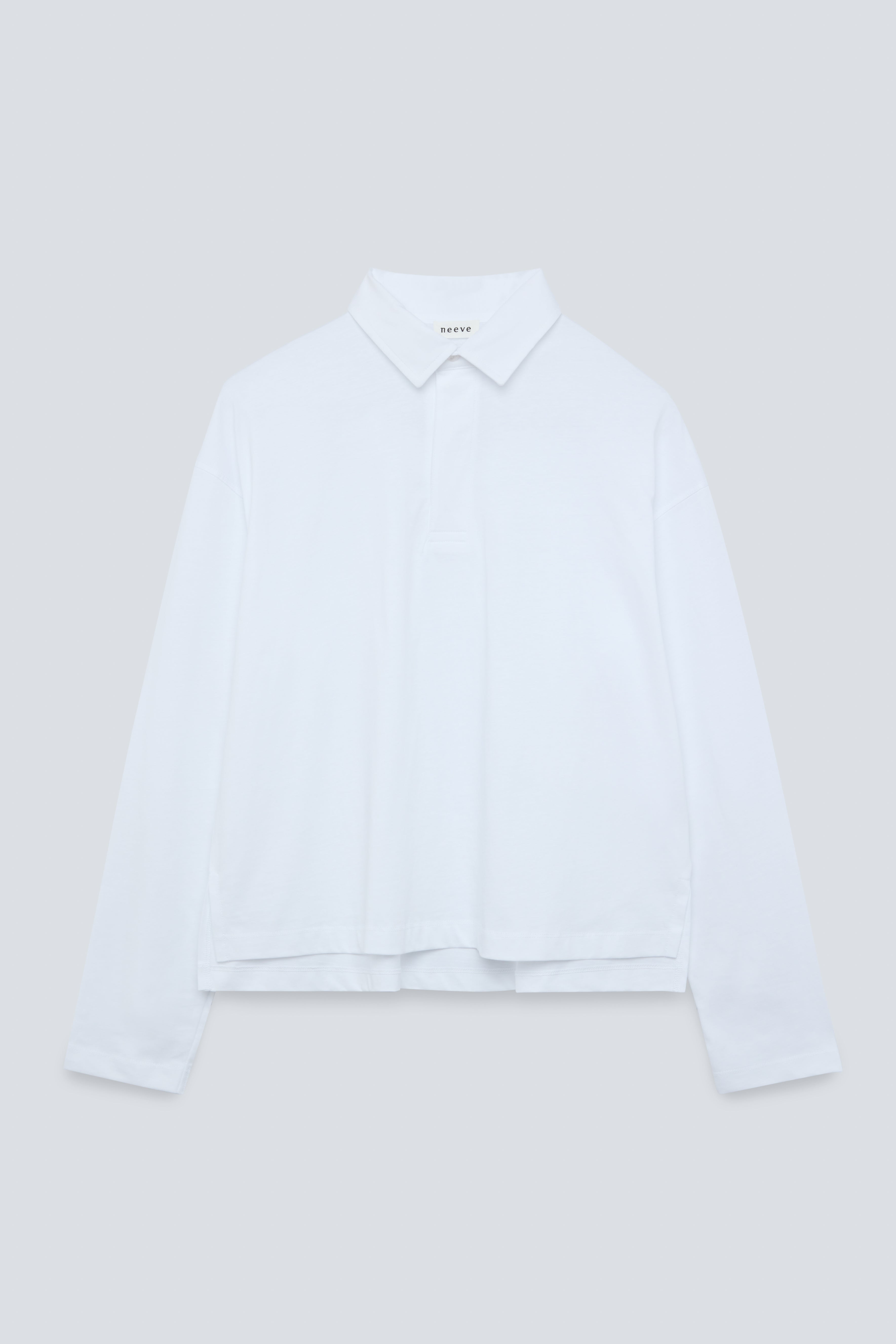 The Charlie in Crispy White. Polo long sleeve, 180 grams. 100% organic cotton. GOTS. Front view. 
