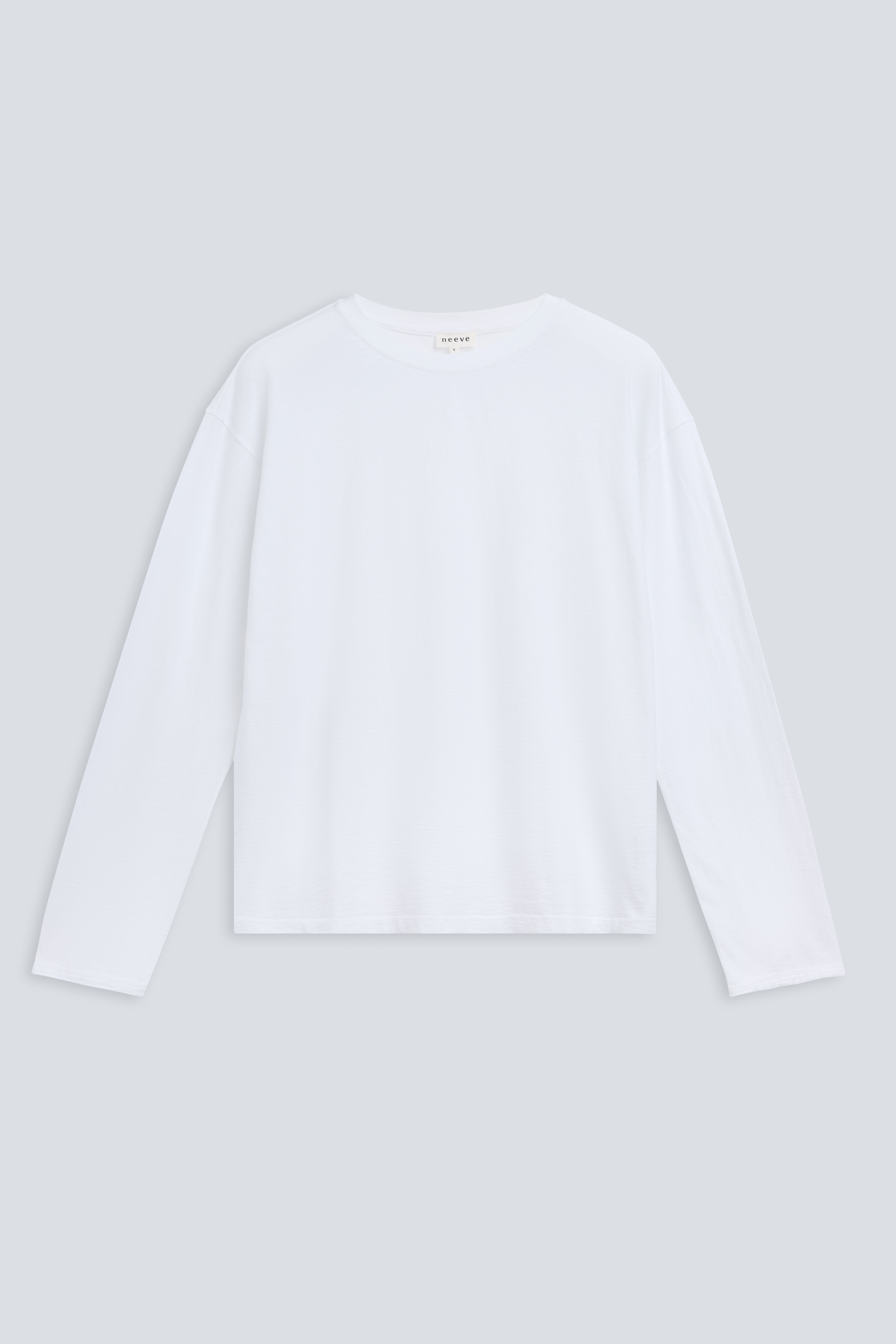 The Emily longsleeve in crispy white. 140 grams organic cotton. GOTS 