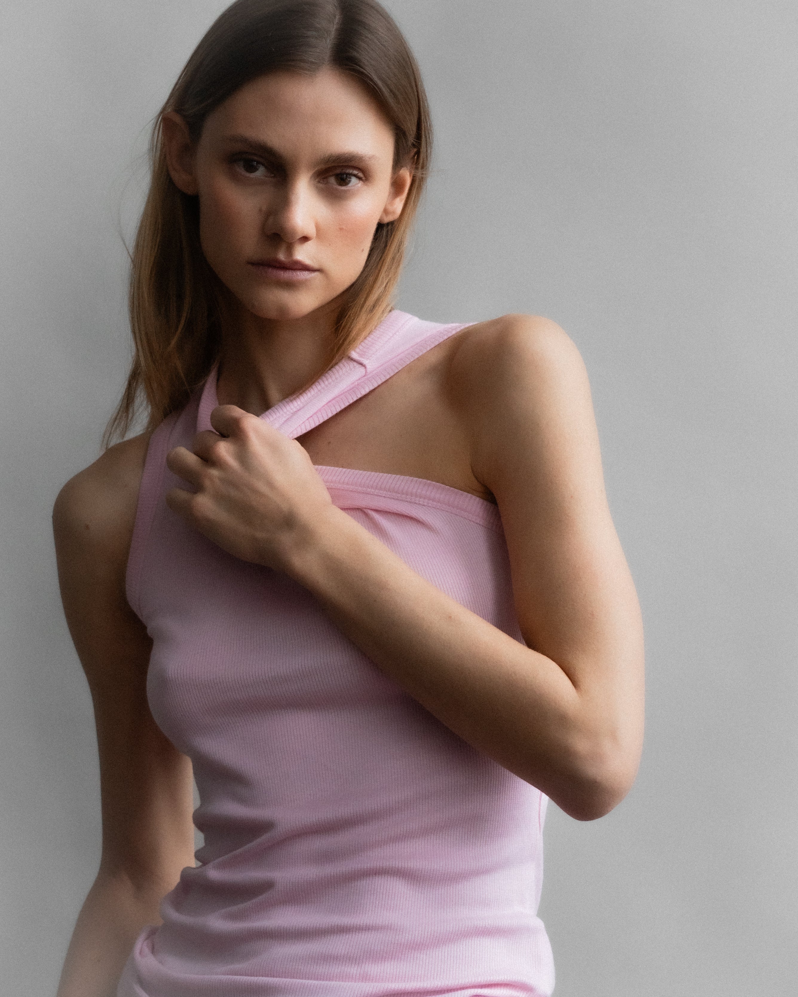 The Erin in Rose Pink. 98% modal lenzing with 2% elastane. Shown on model. 