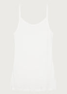 The Hailey in crispy white. Body-skimming fit, back view