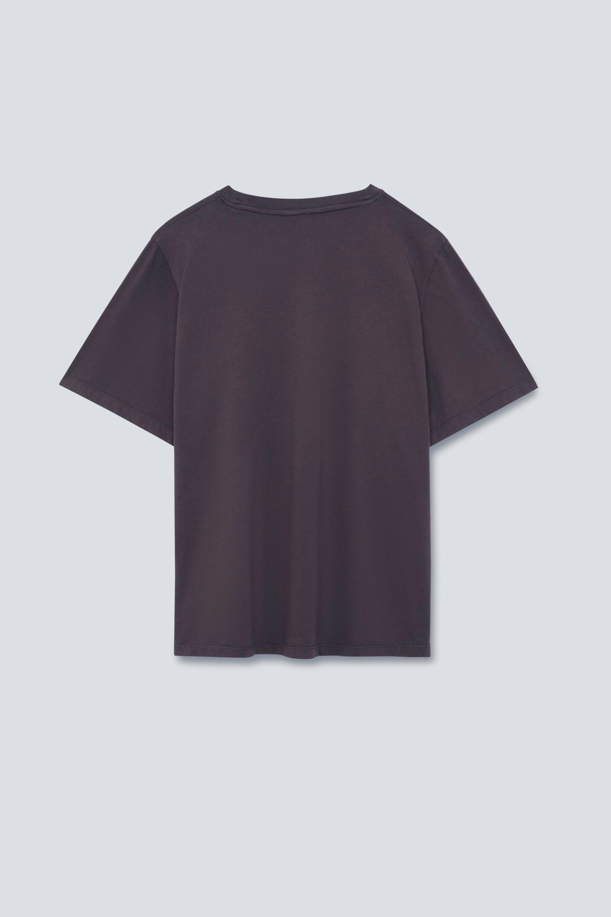 The Jess in Plum. 180 Gramm, 100 % Bio-Baumwolle. Rückansicht.