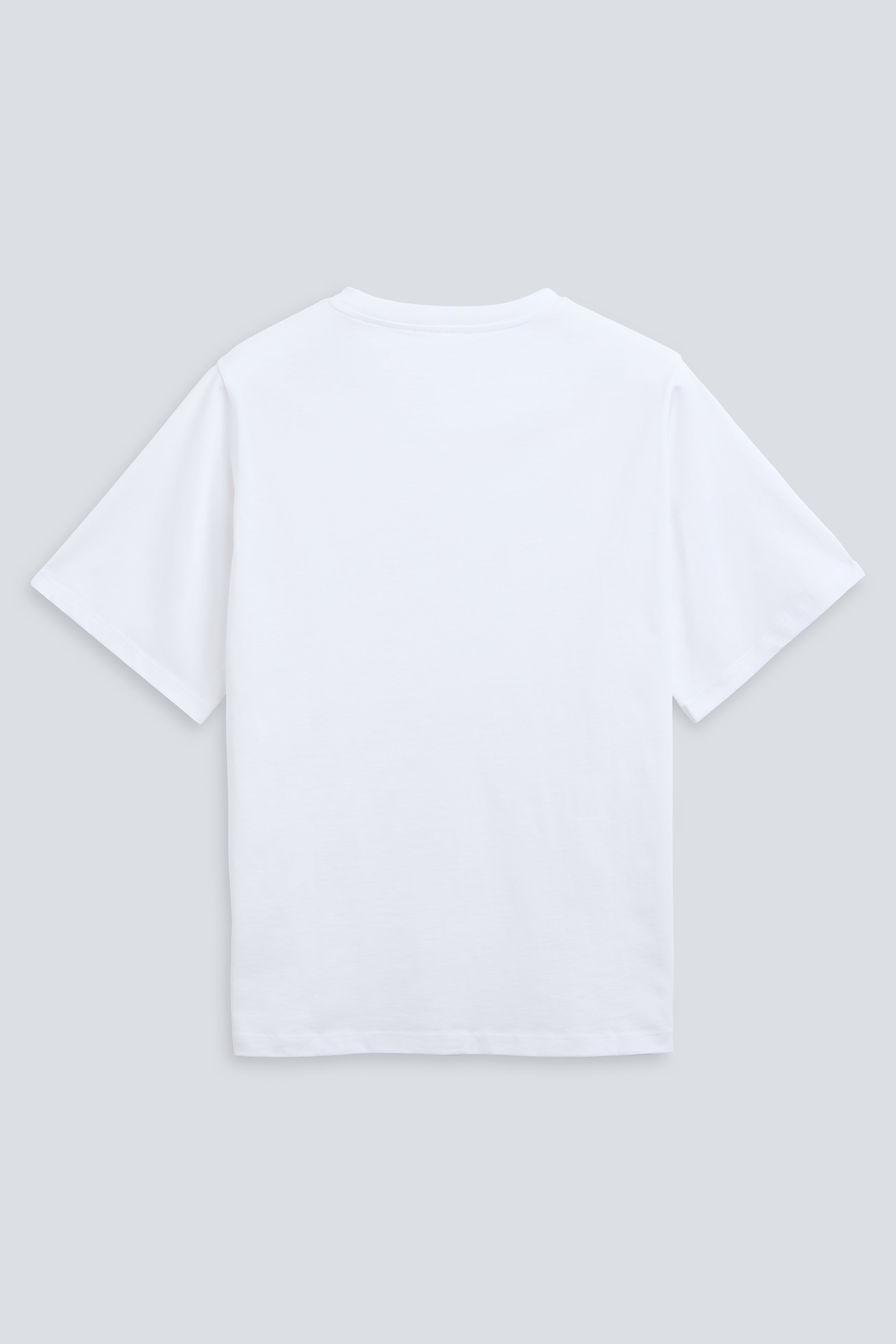 The Jess in Crispy White. 180 grams organic cotton. GOTS certified. Back view. 