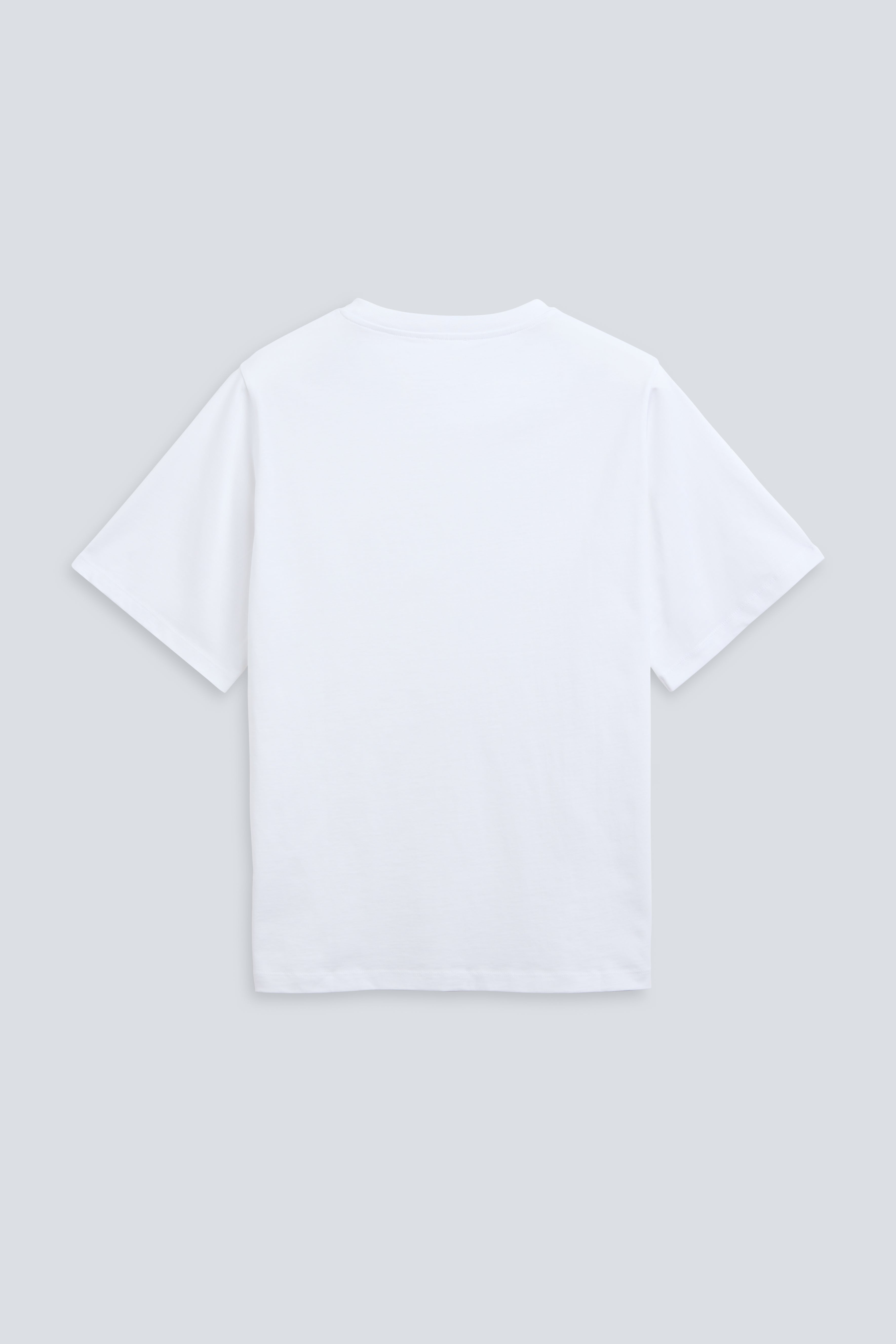 The Jess in Crispy White. 180 grams organic cotton. GOTS certified. Back view. 