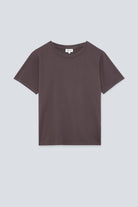 The Jill in Plum. Crew-neck tee. 
180 grams, 100% organic cotton. GOTS. Front view. 