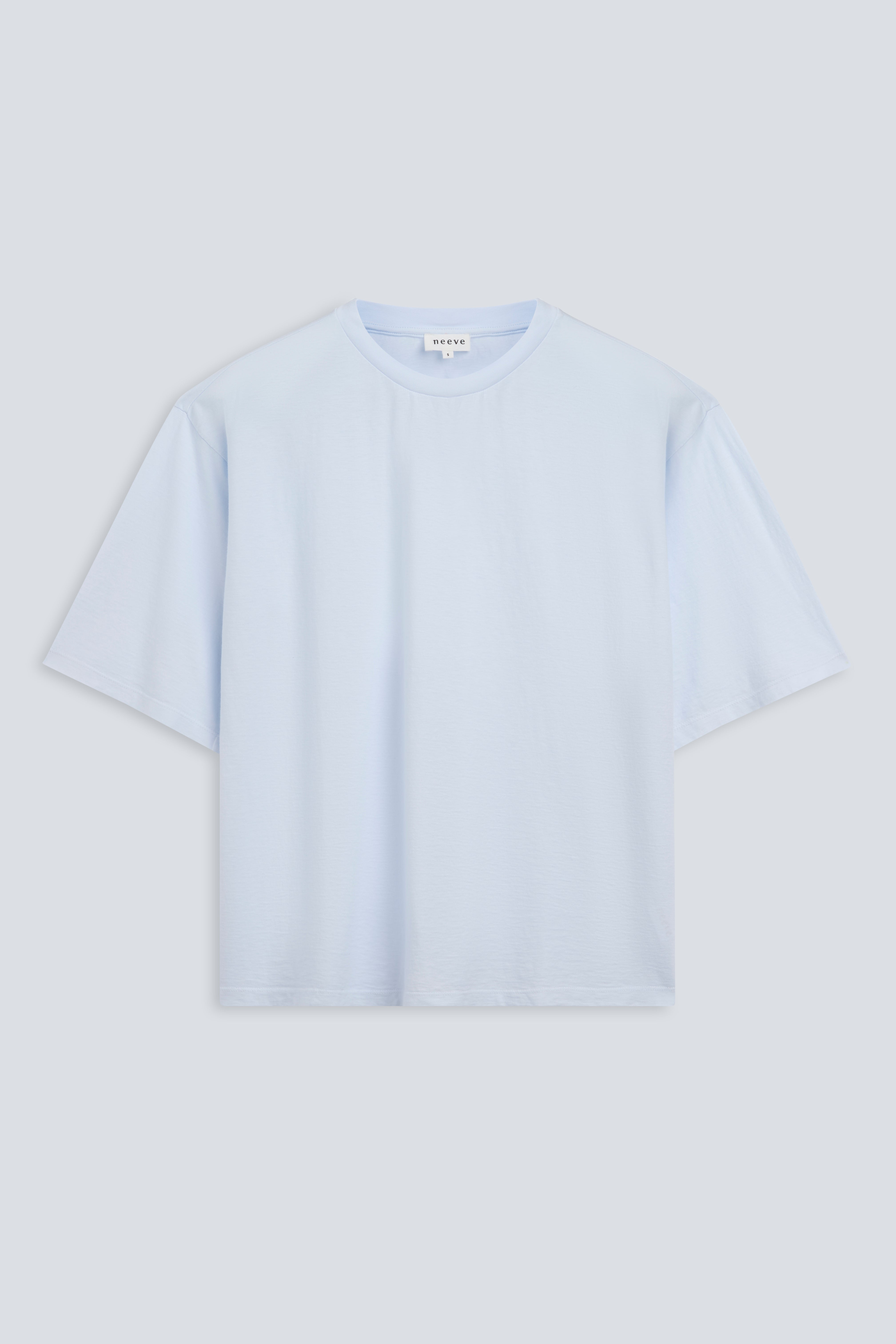 Front view The Lara in Ice Blue. 140 grams organic cotton. GOTS certified. 