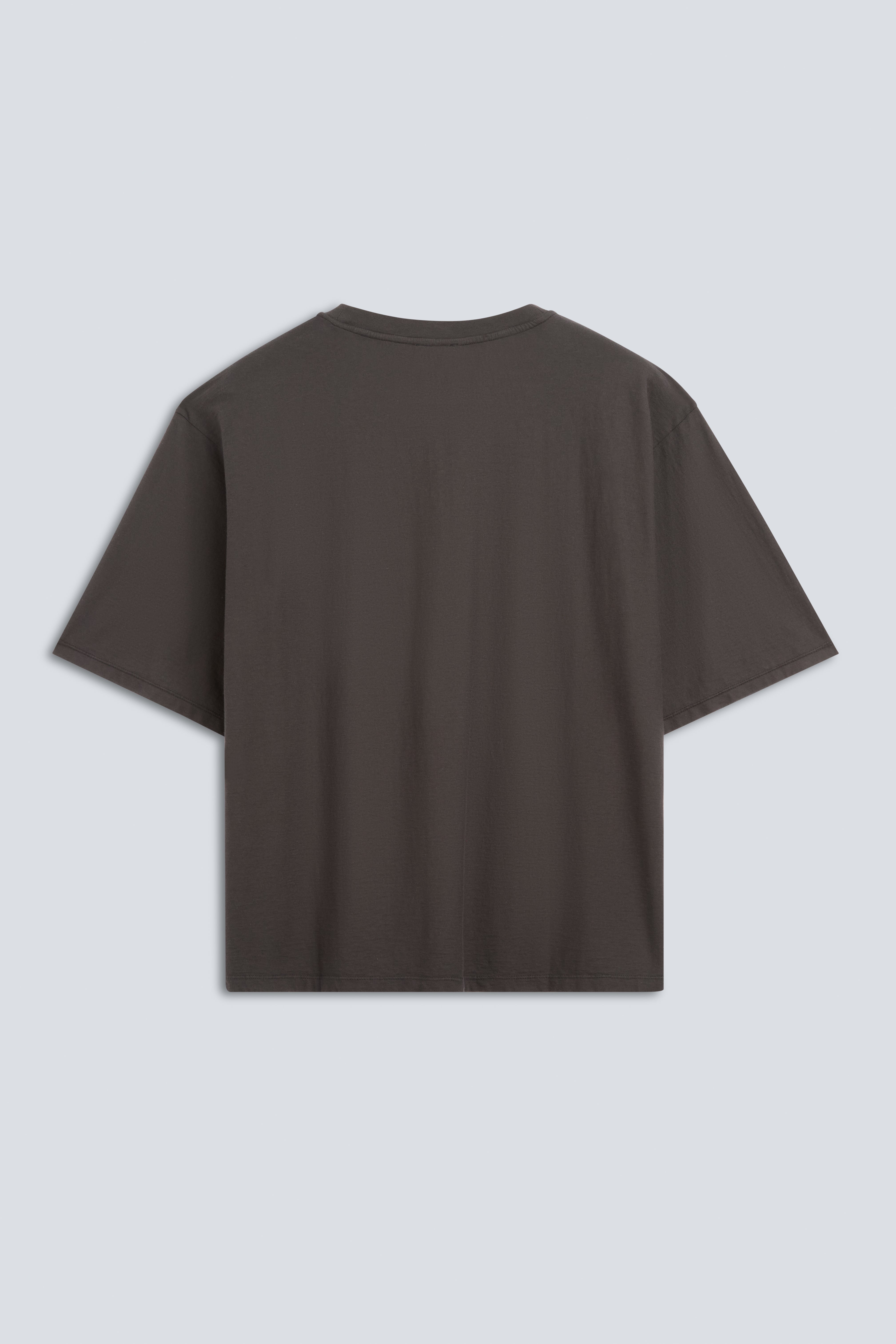 The Lara in Pitch Black. 140 grams, 100% organic cotton. Back view. GOTS certified. 
