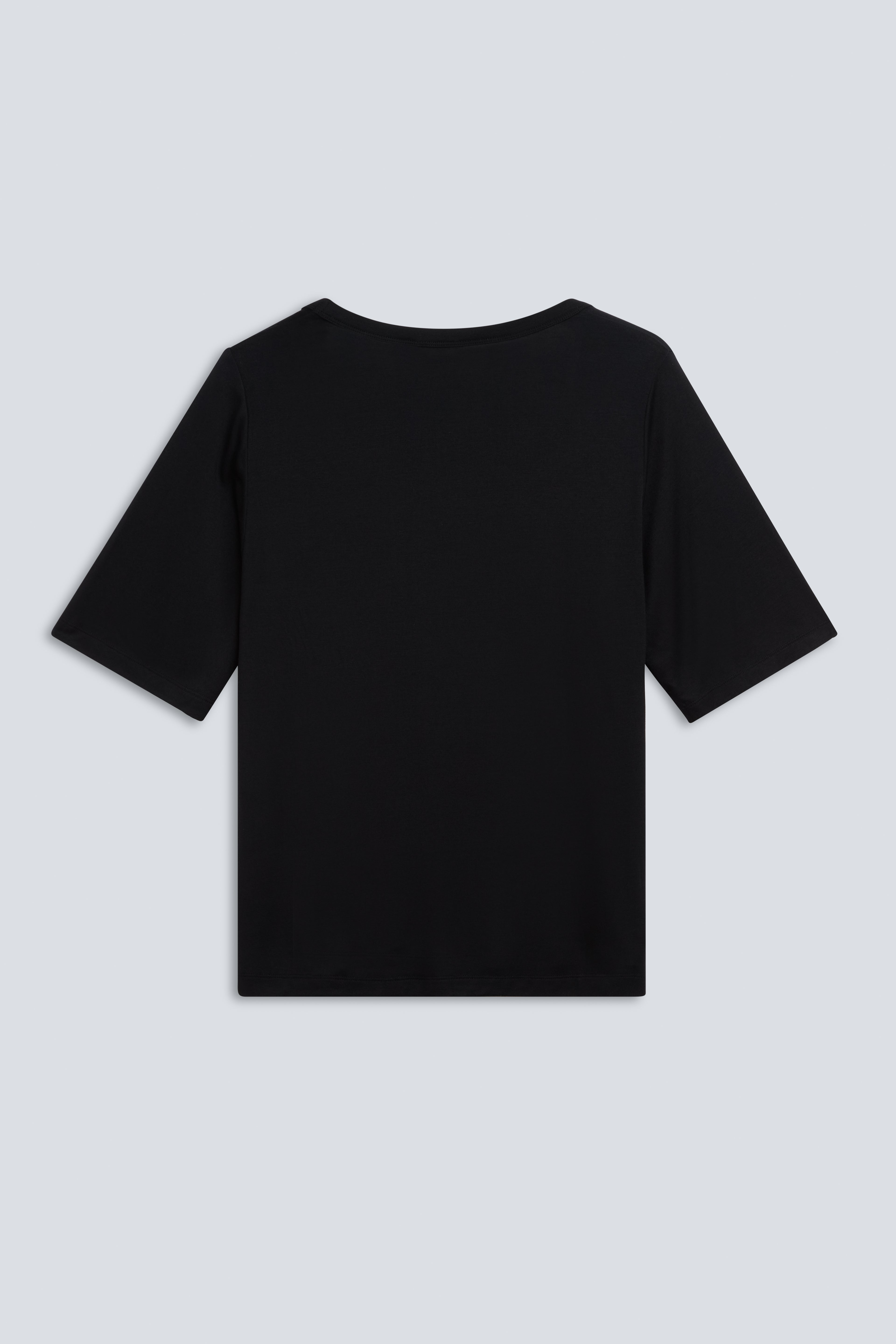 The Mare in Essential Black. 95% Micromodal with 5% elastane. Back view. 
