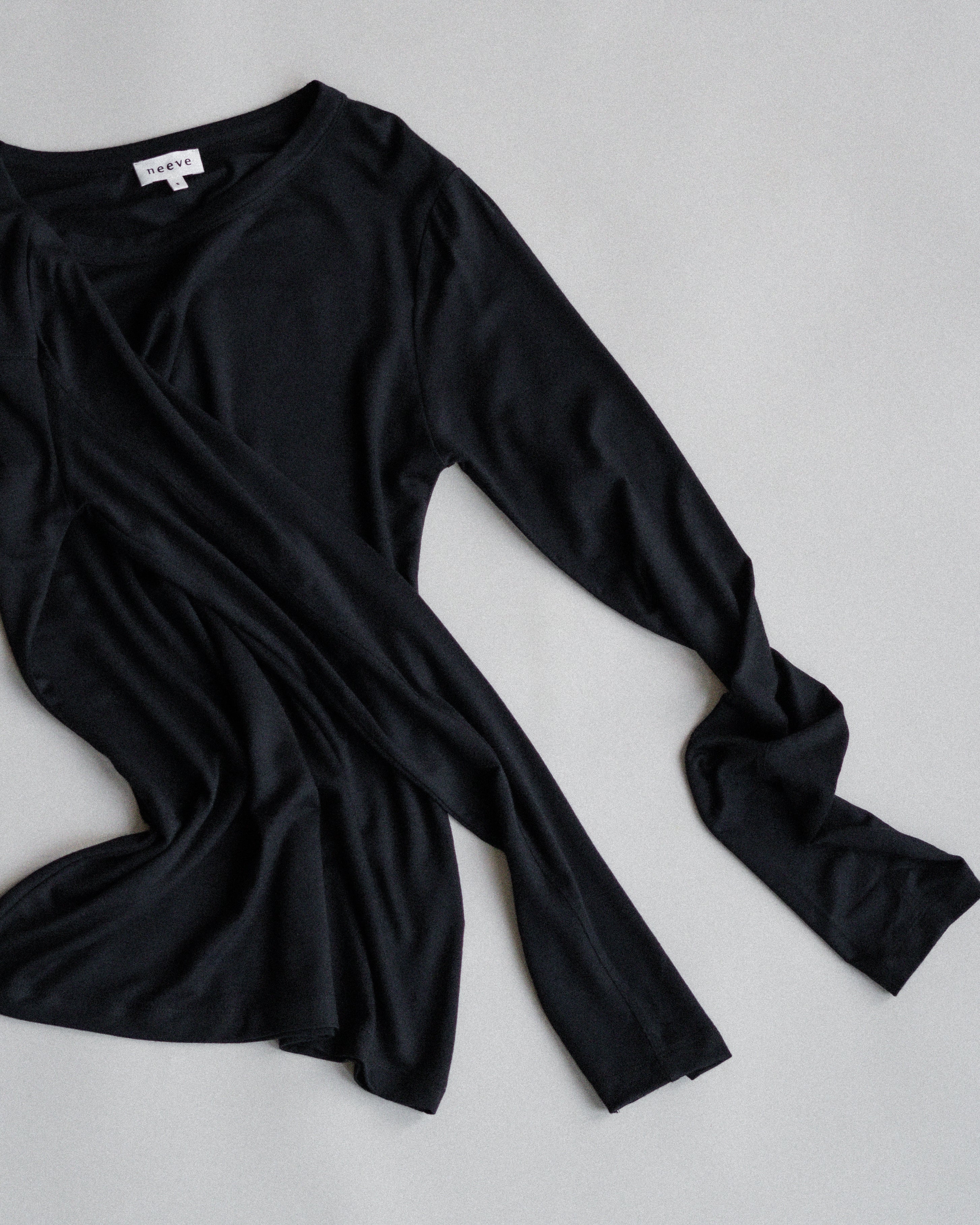 The Max in Essential Black 95% micromodal with 5% elastane. 