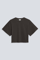 The Noa in Pitch Black. 100% organic cotton. 180 grams. GOTS 