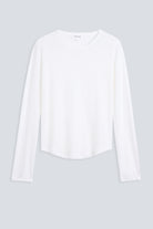 The Reese in Off-White. 100% linnen, slightly oversized longsleeve. Front view. 
