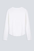 The Reese in Off-White. 100% linnen, slightly oversized longsleeve. Back view. 
