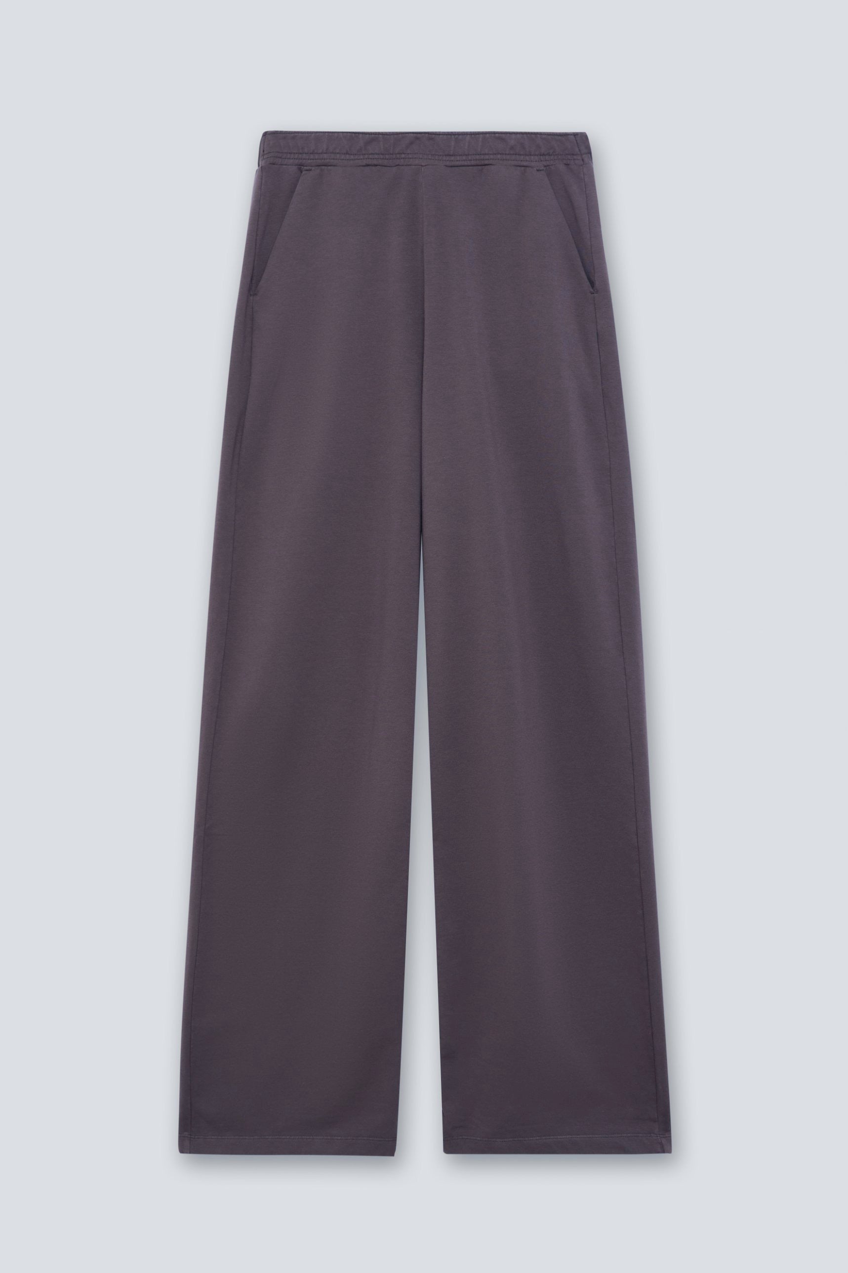 The Riley in Plum. Babyfleece van 100% biologisch katoen. Voorkant.