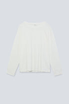 The Rose in Off-White. An oversized long sleeve that wears like a sweater, but lighter. 95% organic cotton with 5% elastane. GOTS. Front view. 