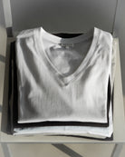 Neeve wardrobe staple. With The Victoria in Crispy White on top. 180 grams 100% organic cotton. GOTS Certified. 