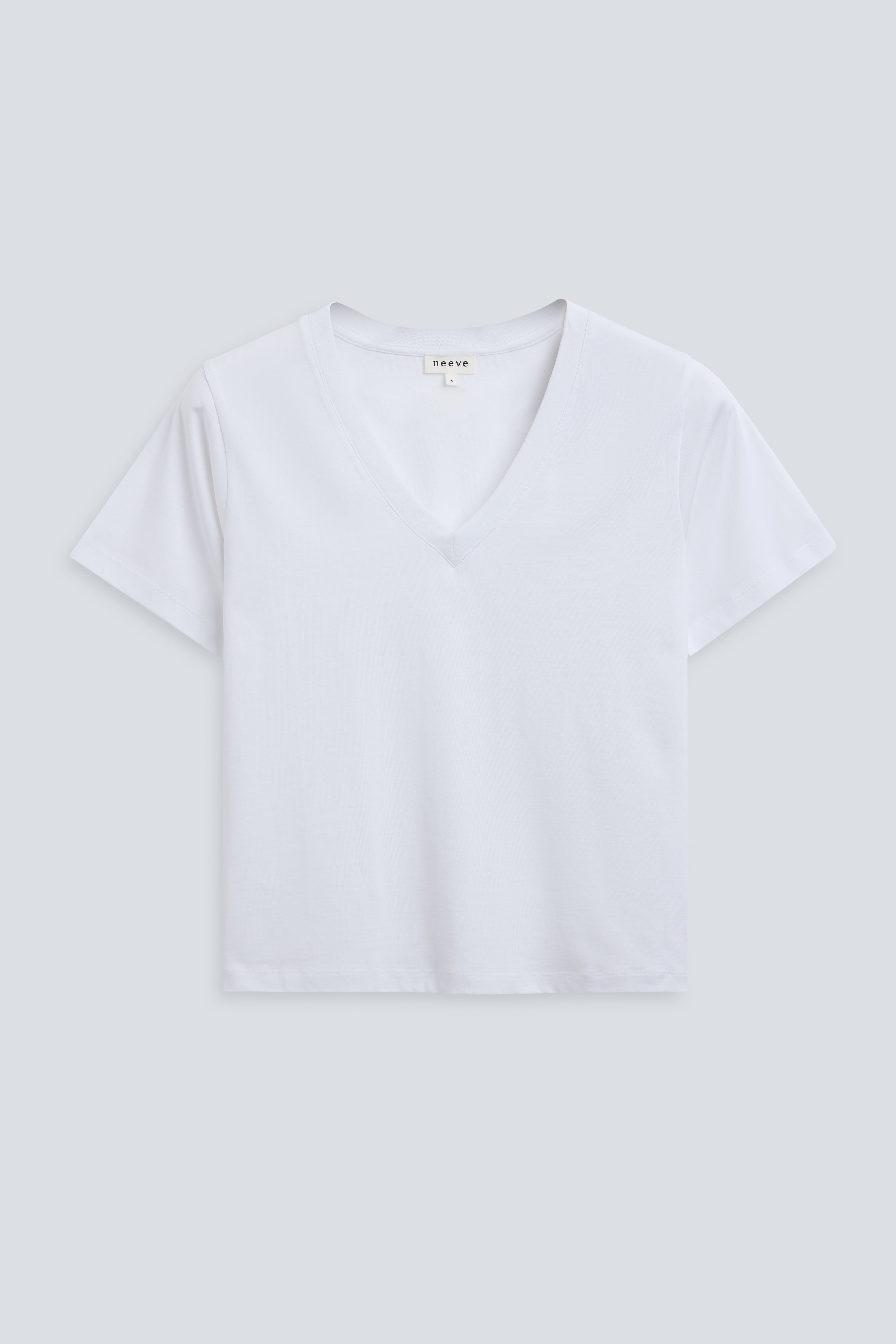 The Victoria in Crispy White. 180 grams 100% organic cotton. GOTS Certified. Front view. 