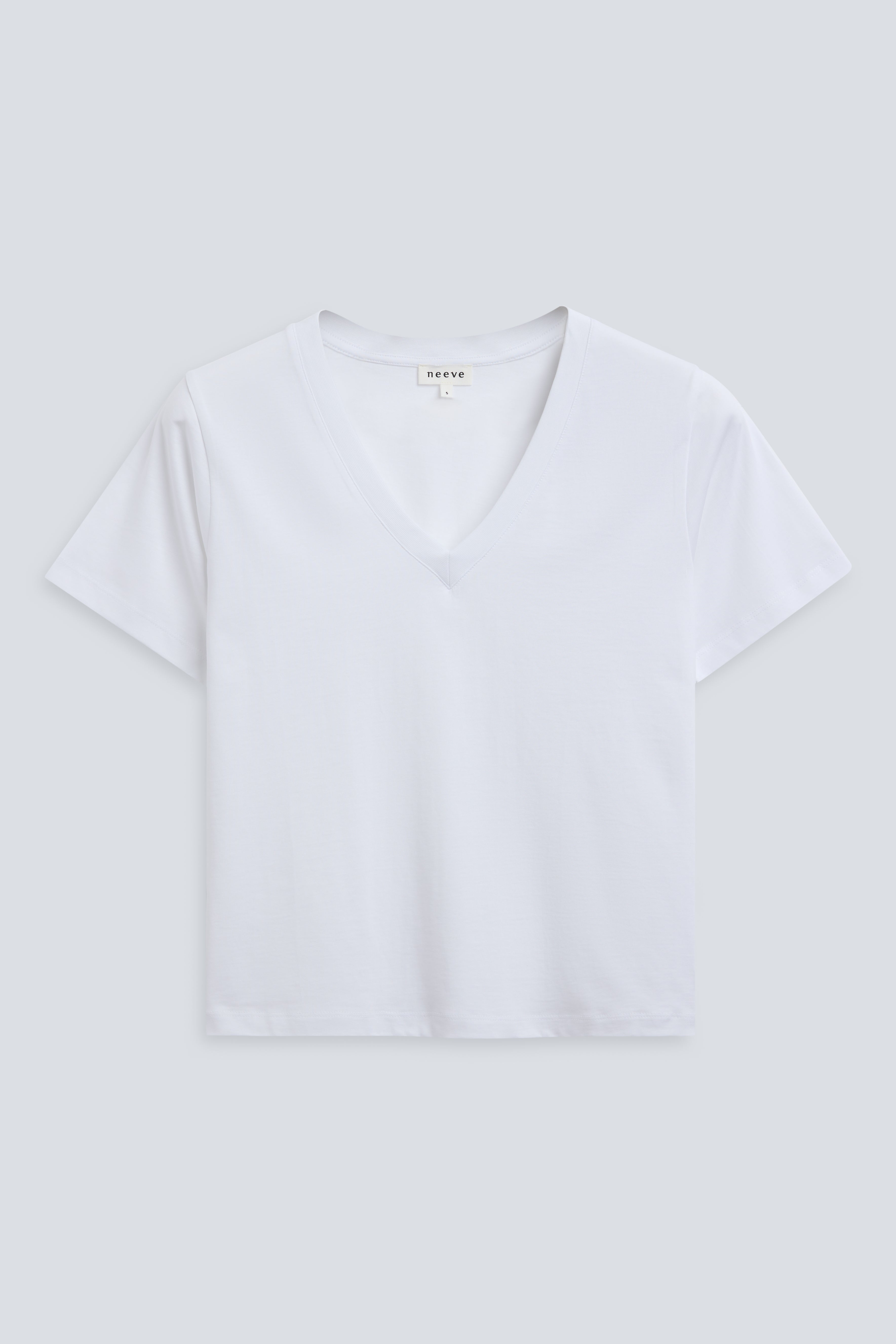 The Victoria in Crispy White. 180 grams 100% organic cotton. GOTS Certified. Front view. 