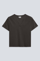Front view The Victoria in Pitch Black. 100% organic cotton T-shirt 180 grams GOTS certified