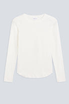 The Ella in Off-White. Crew-neck long sleeve. 95% organic cotton with 5% elastane. Front view. GOTS