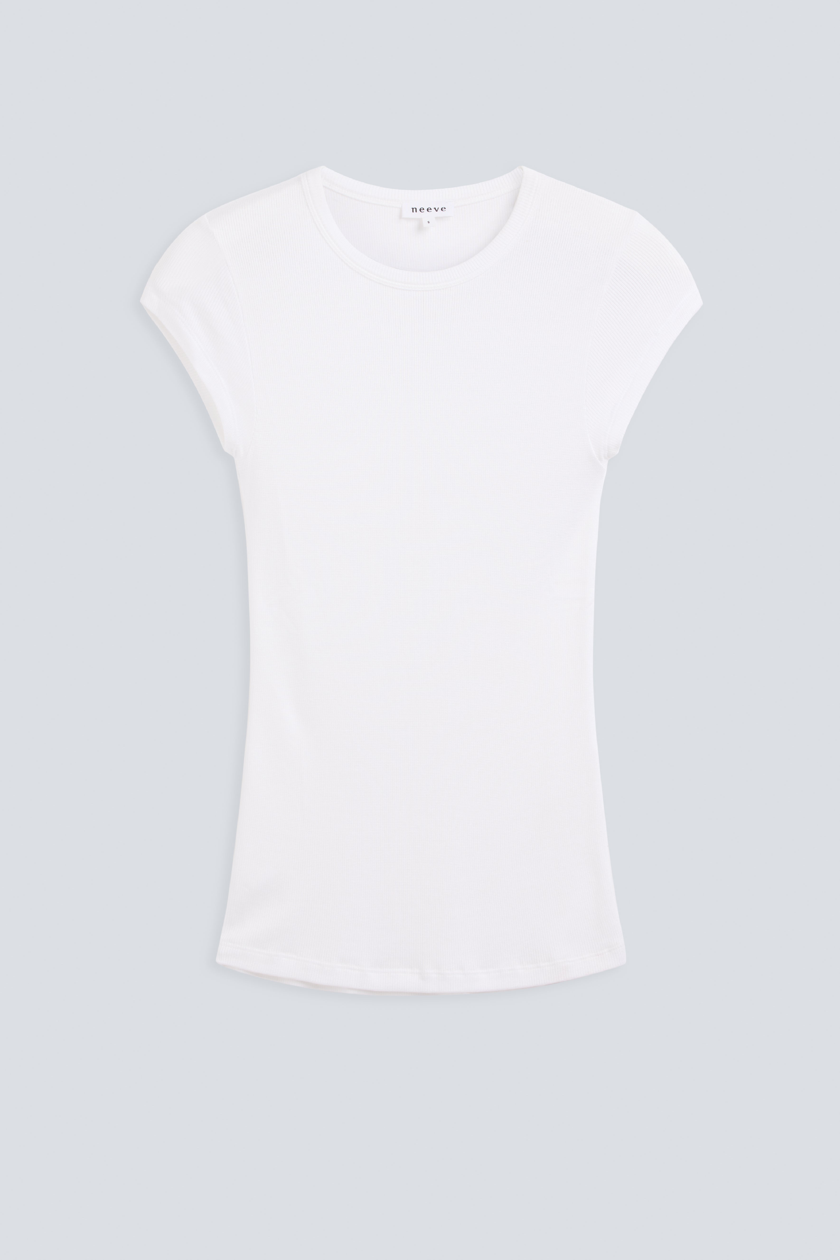 The Mika in Crispy White. Babytee. 98% modal with 2% elastane. Front view. 