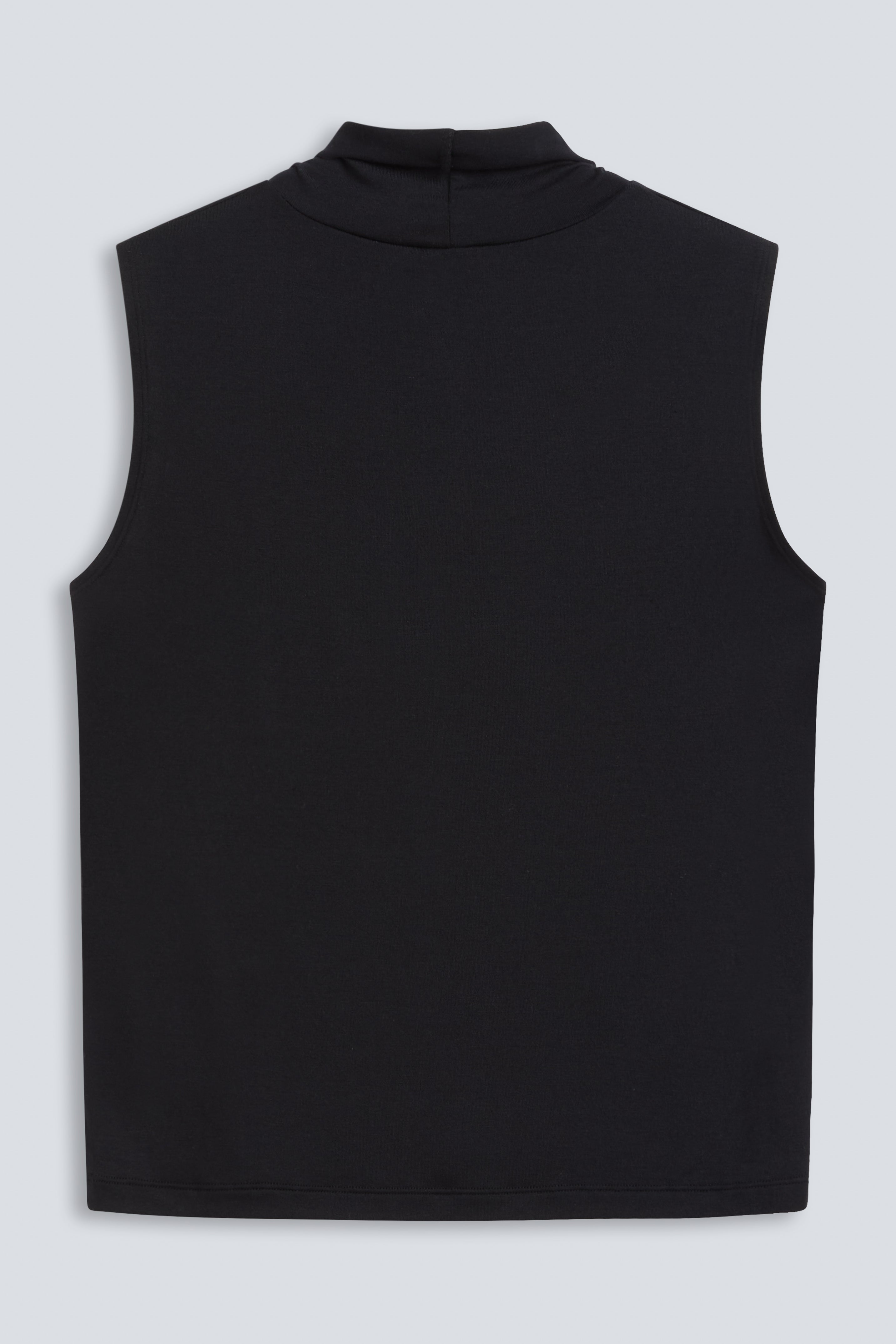 The Mikki in Essential Black. 
95% Micromodal with 5% elastane. 
Back view. 