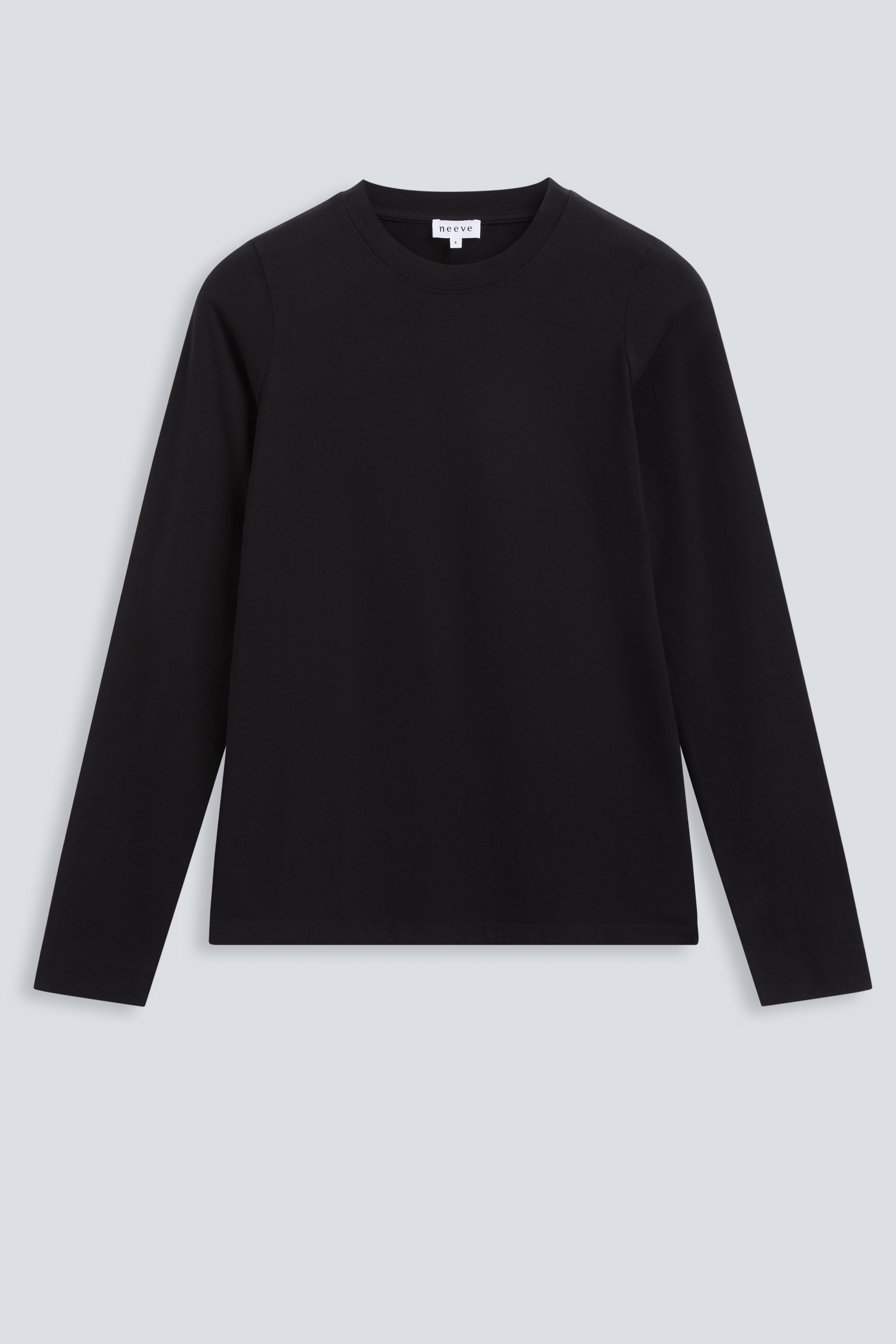 The Nora essential black long sleeve front view, body-skimming fit, 95% organic cotton 5% elastane made in Portugal