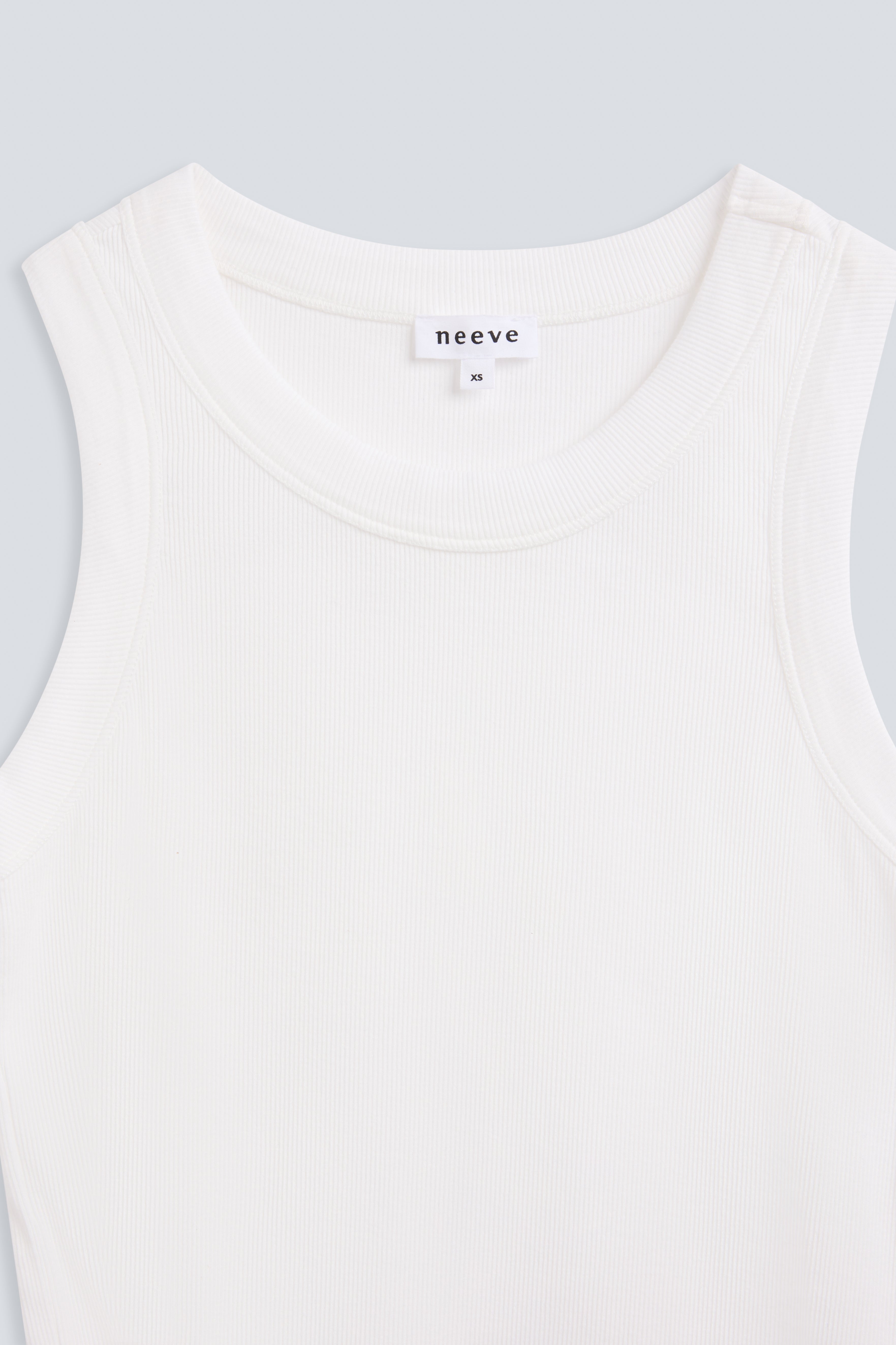 The Rania off white tank, detail crew-neck, organic cotton GOTS certified