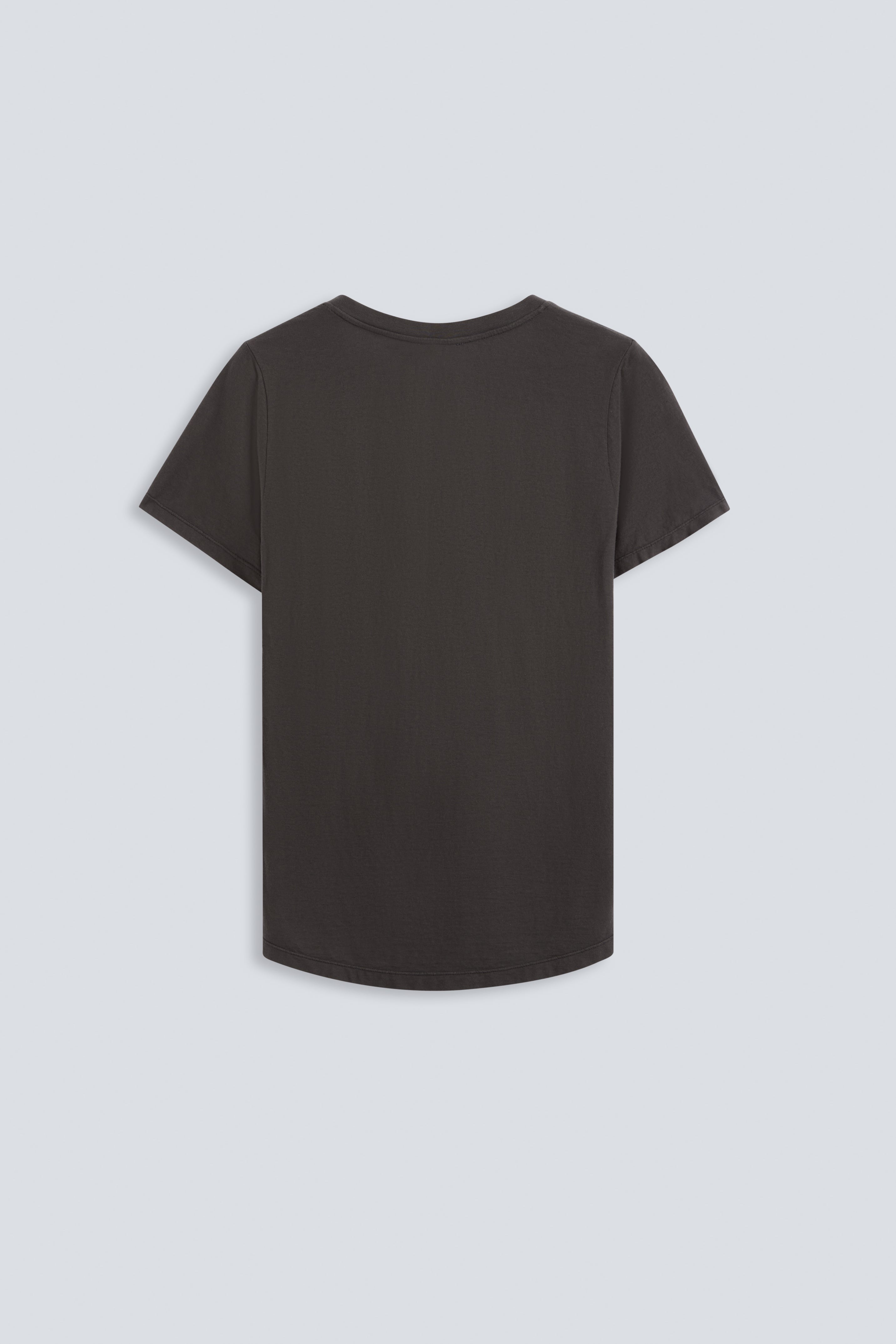 The Stella in Pitch Black. V-Neck, 100% organic cotton, 140 grams. GOTS, made in Portugal. Back view.